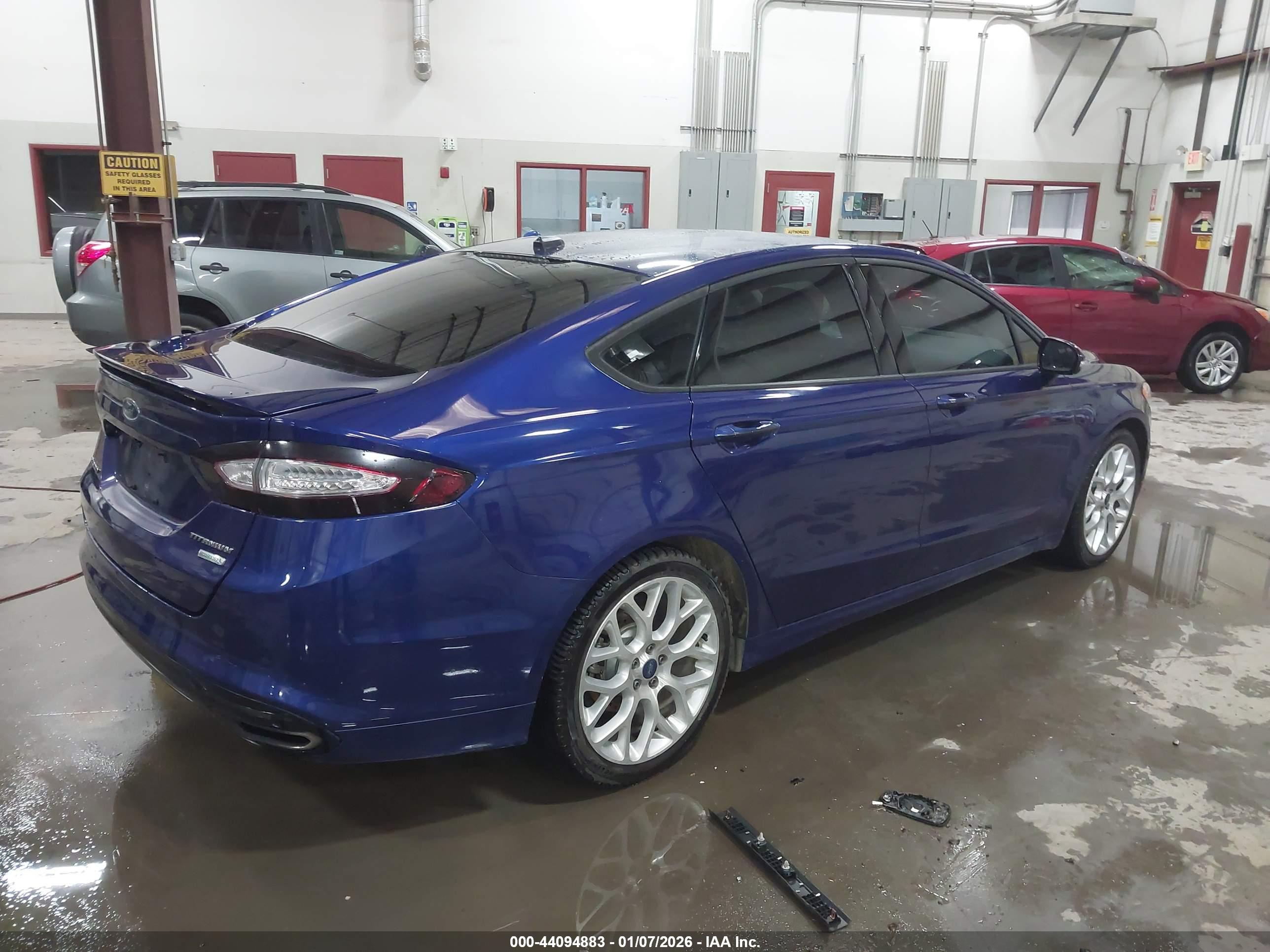 FORD FUSION image 4