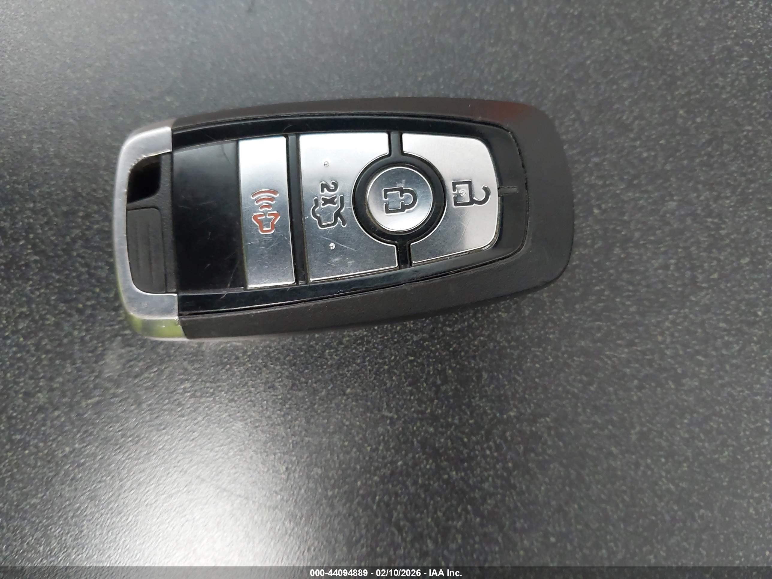 FORD FUSION image 11