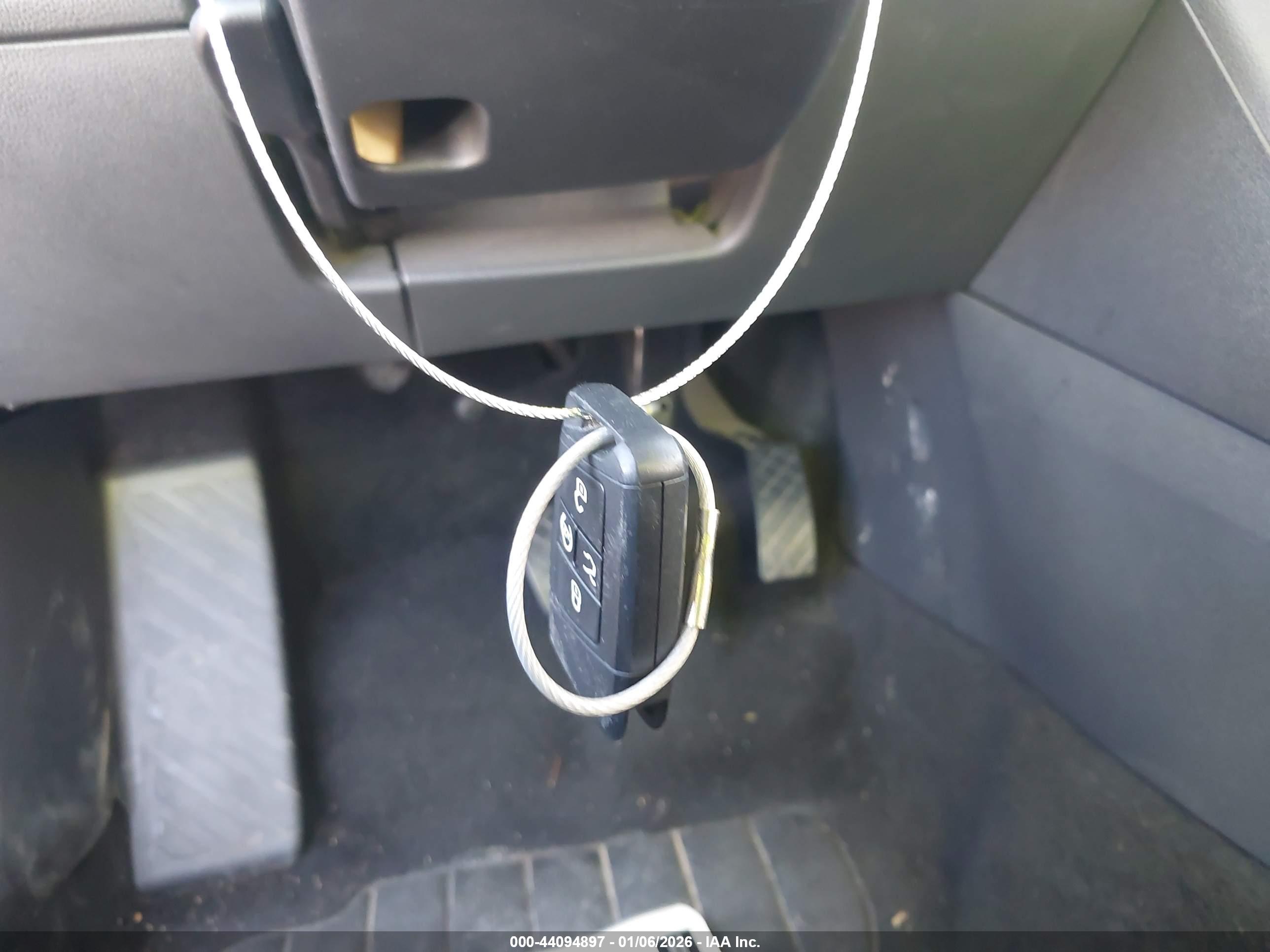 VOLKSWAGEN JETTA image 11