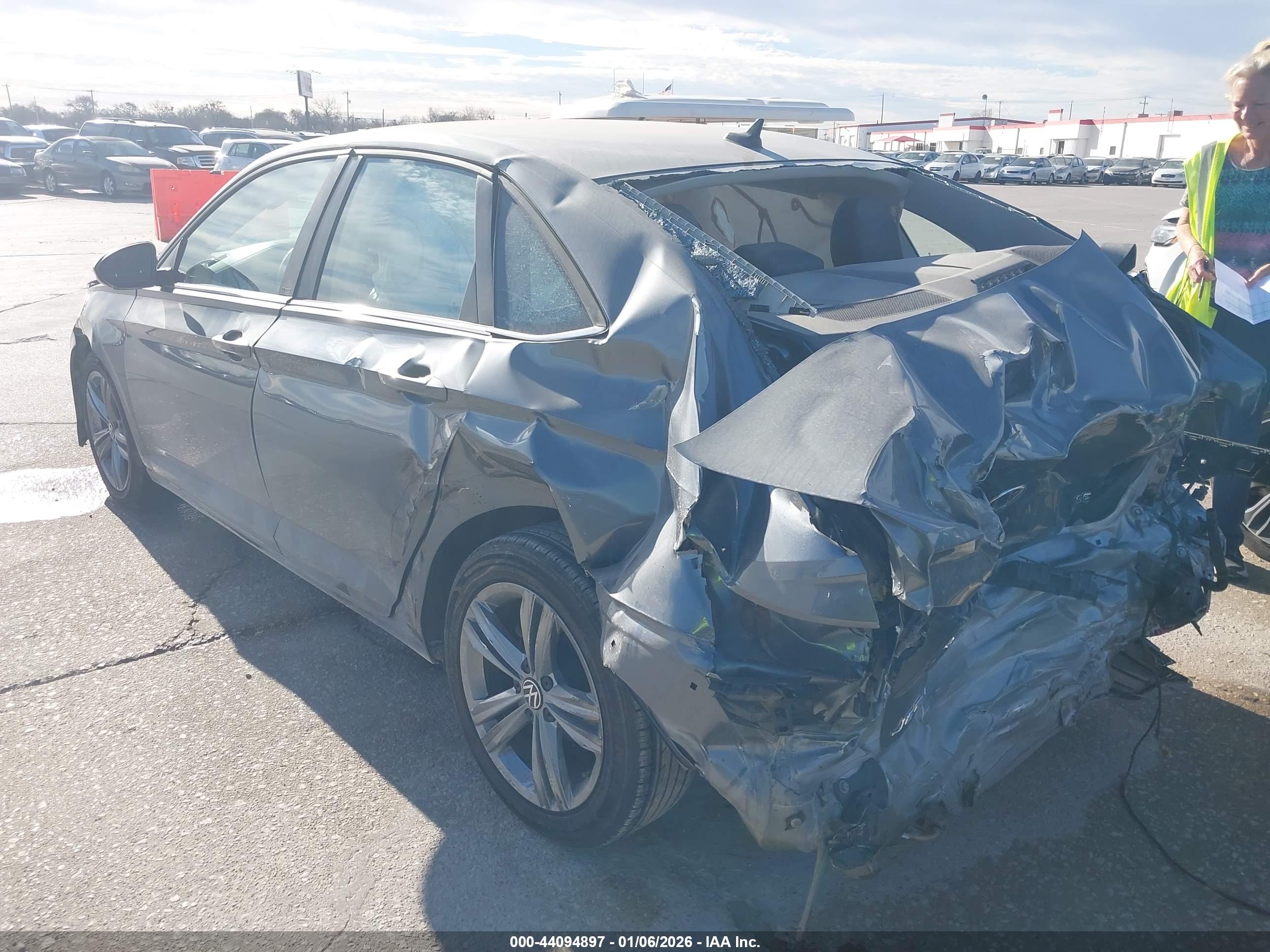 VOLKSWAGEN JETTA image 3