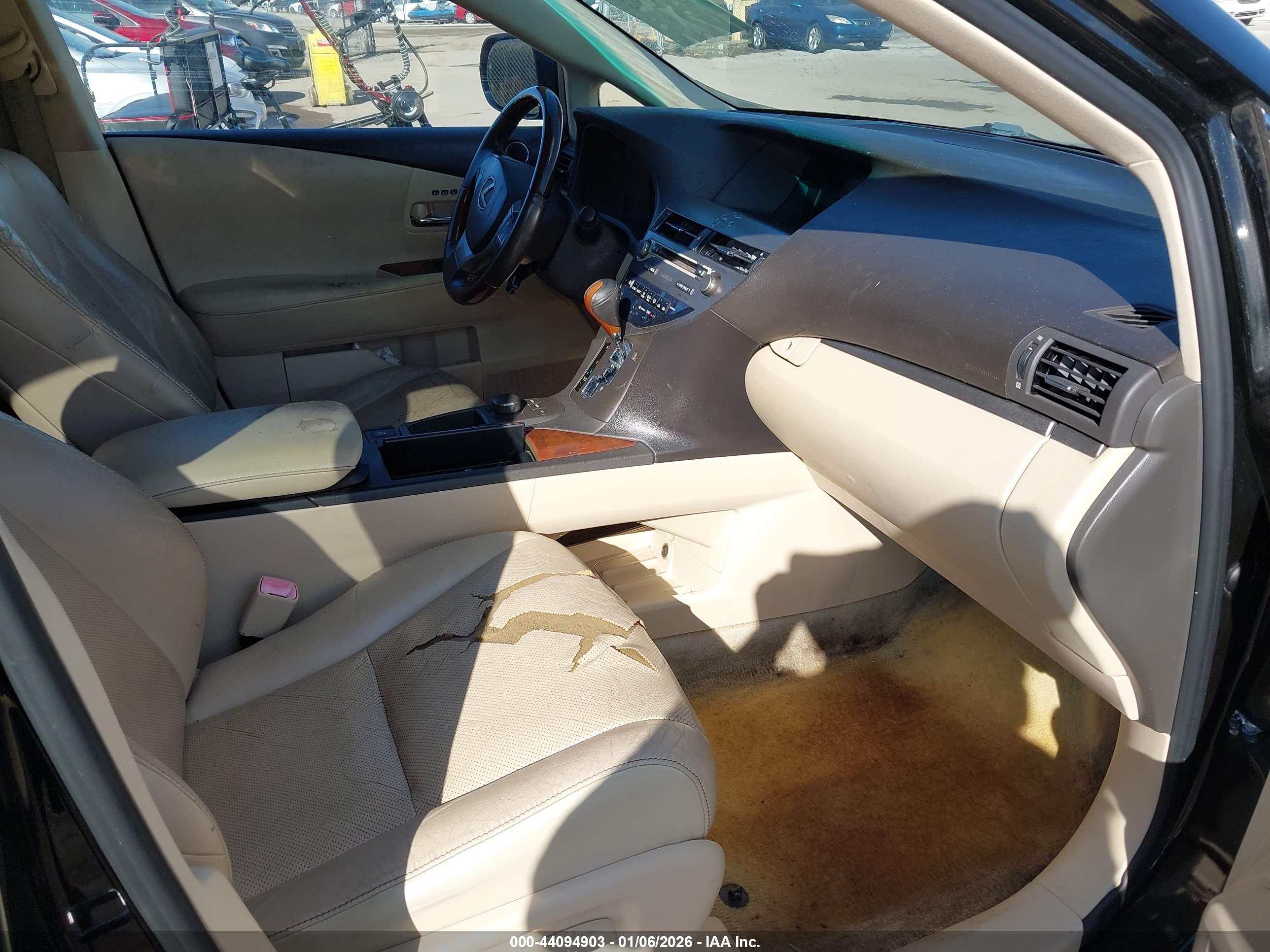 LEXUS RX image 5