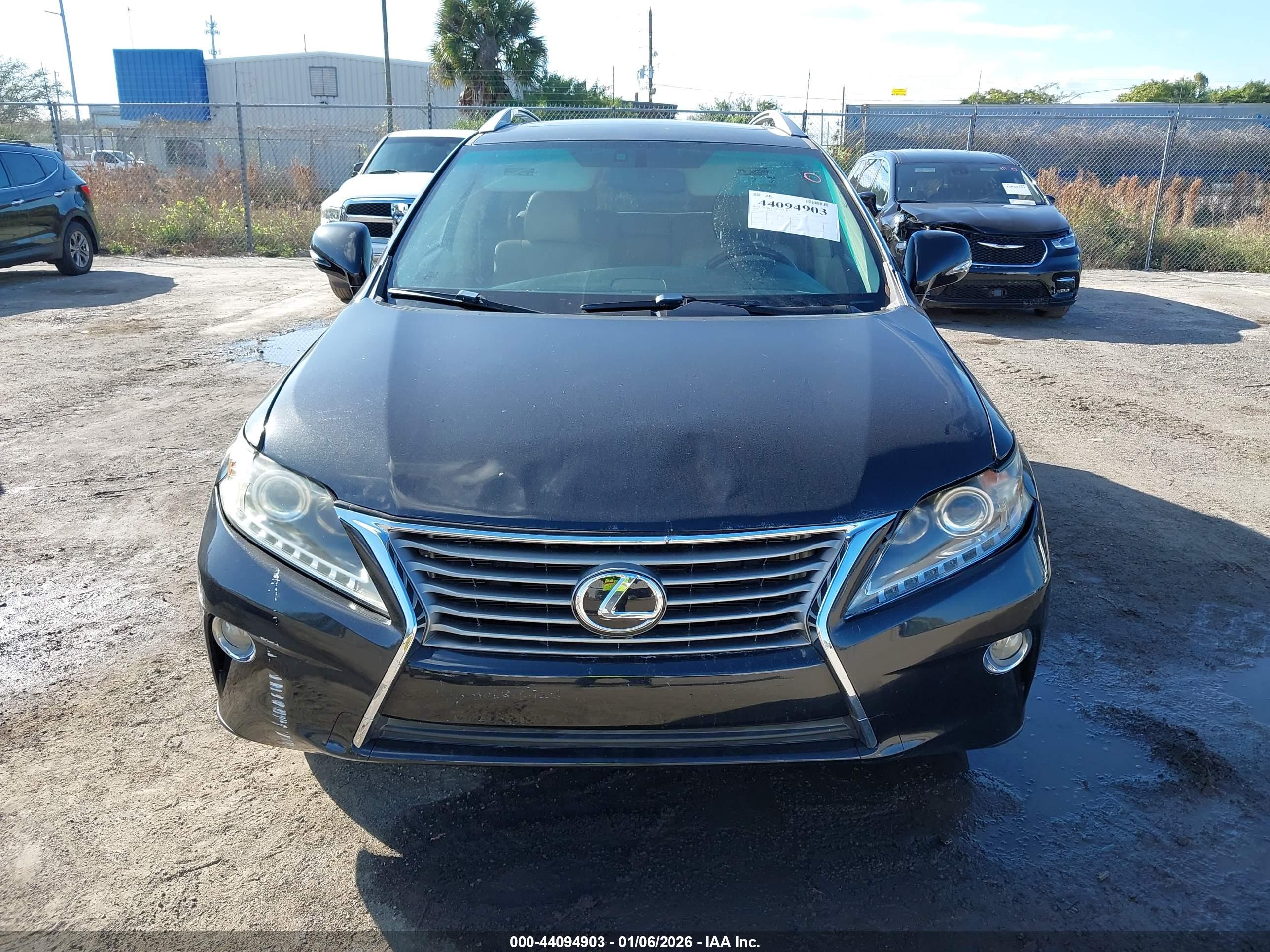 LEXUS RX image 6