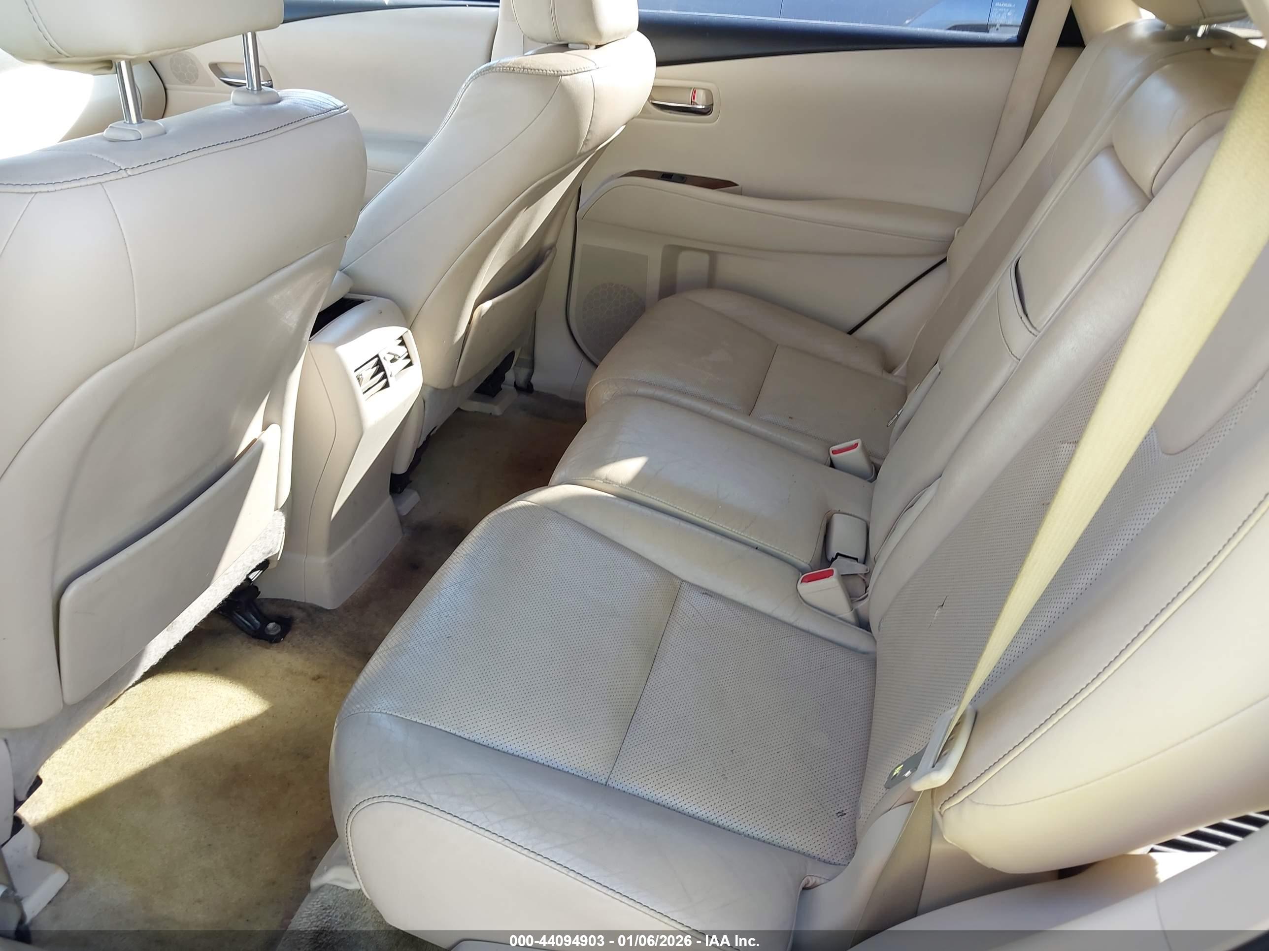 LEXUS RX image 8