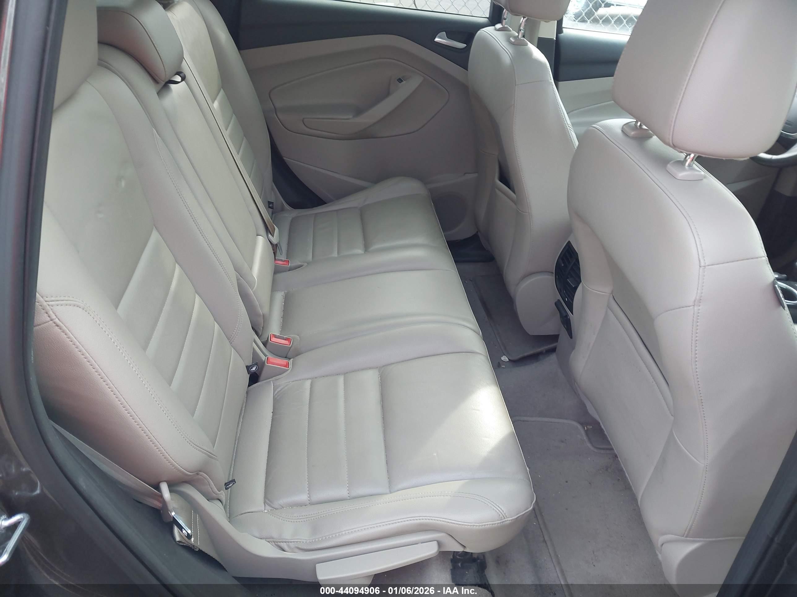FORD ESCAPE image 8