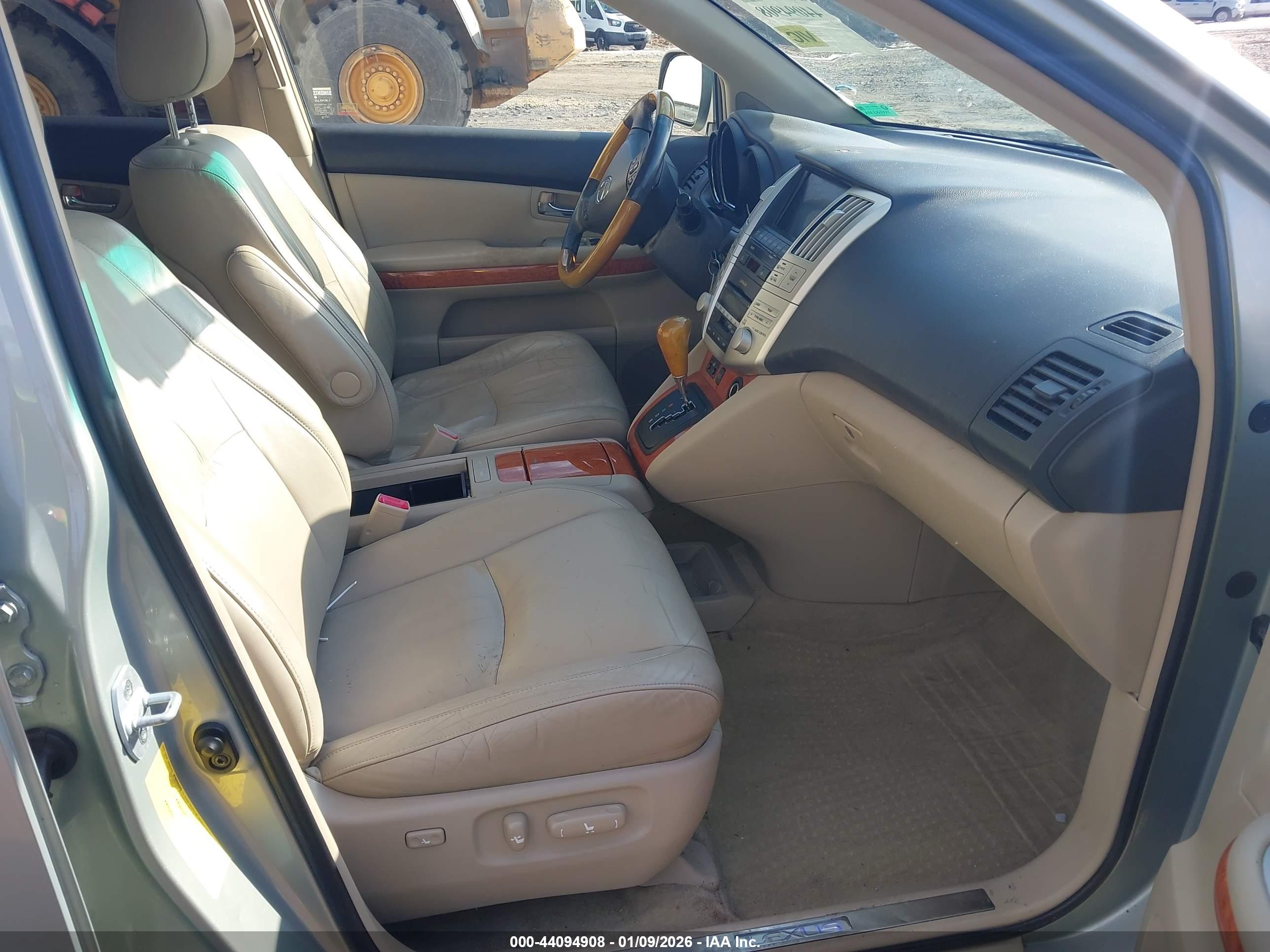 LEXUS RX image 5