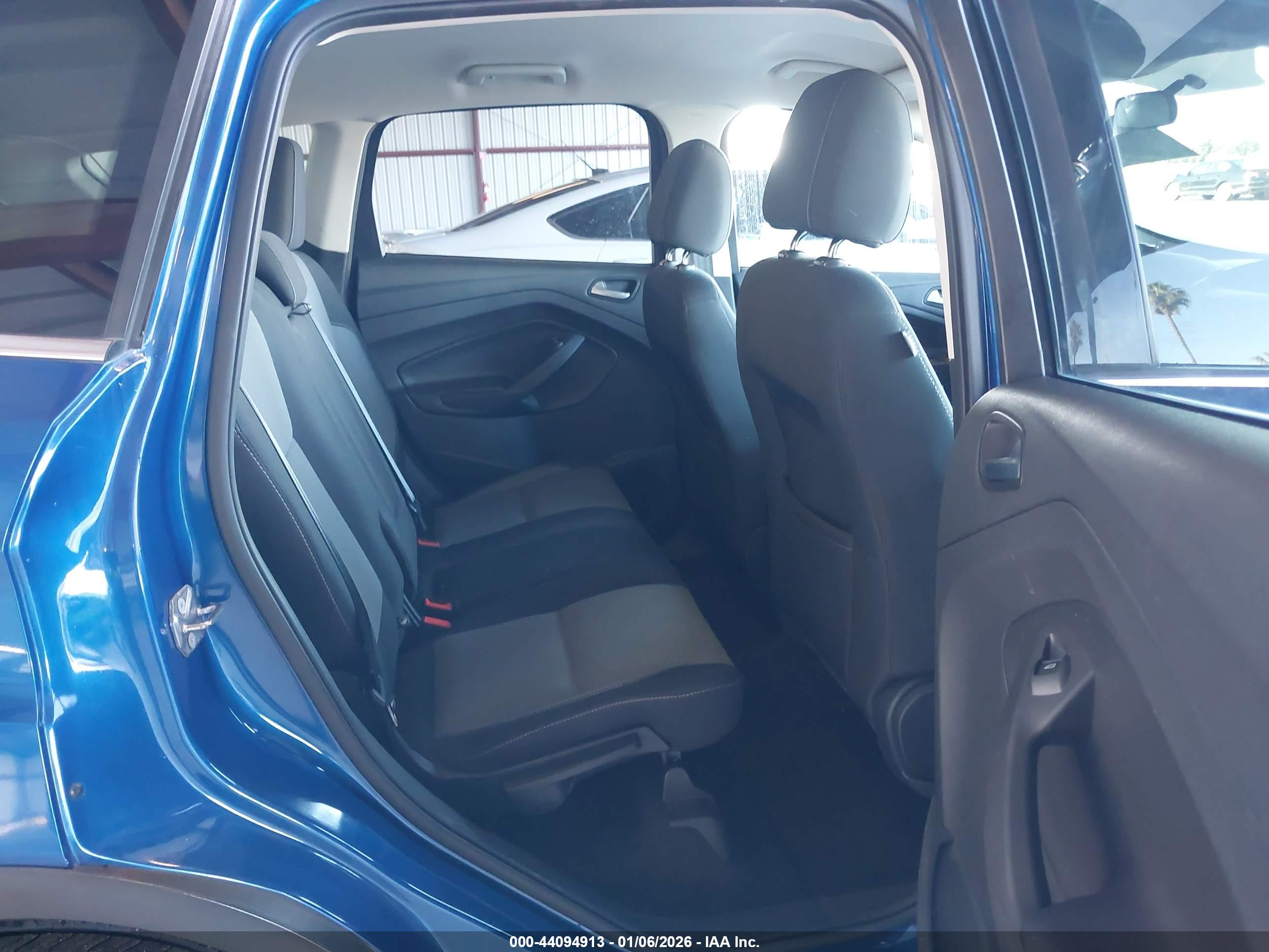 FORD ESCAPE image 8
