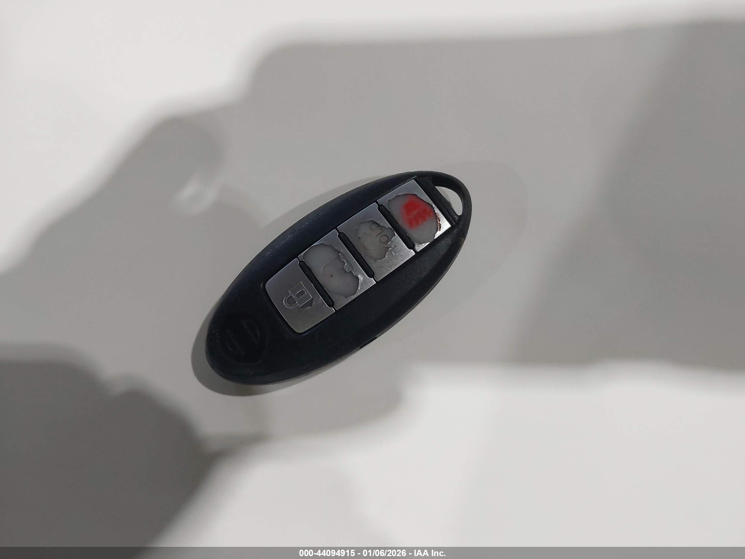NISSAN MAXIMA image 11