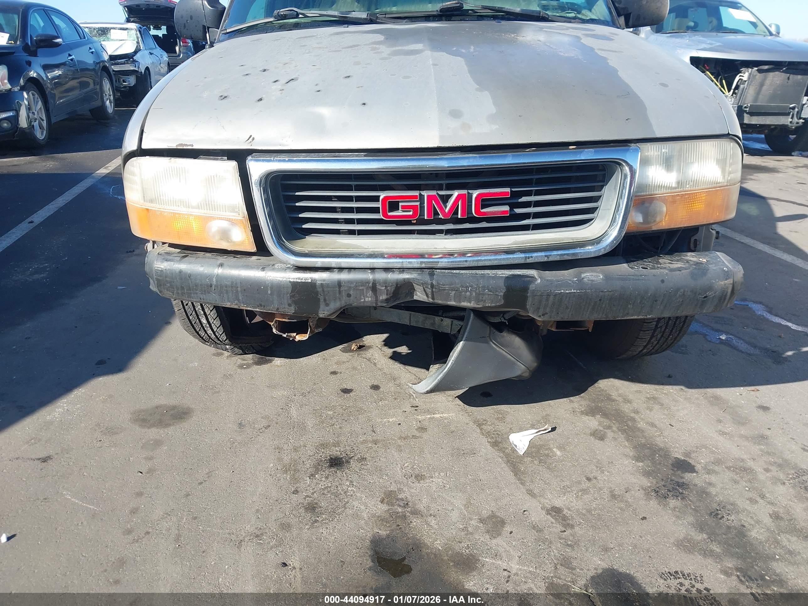 CHEVROLET BLAZER image 6