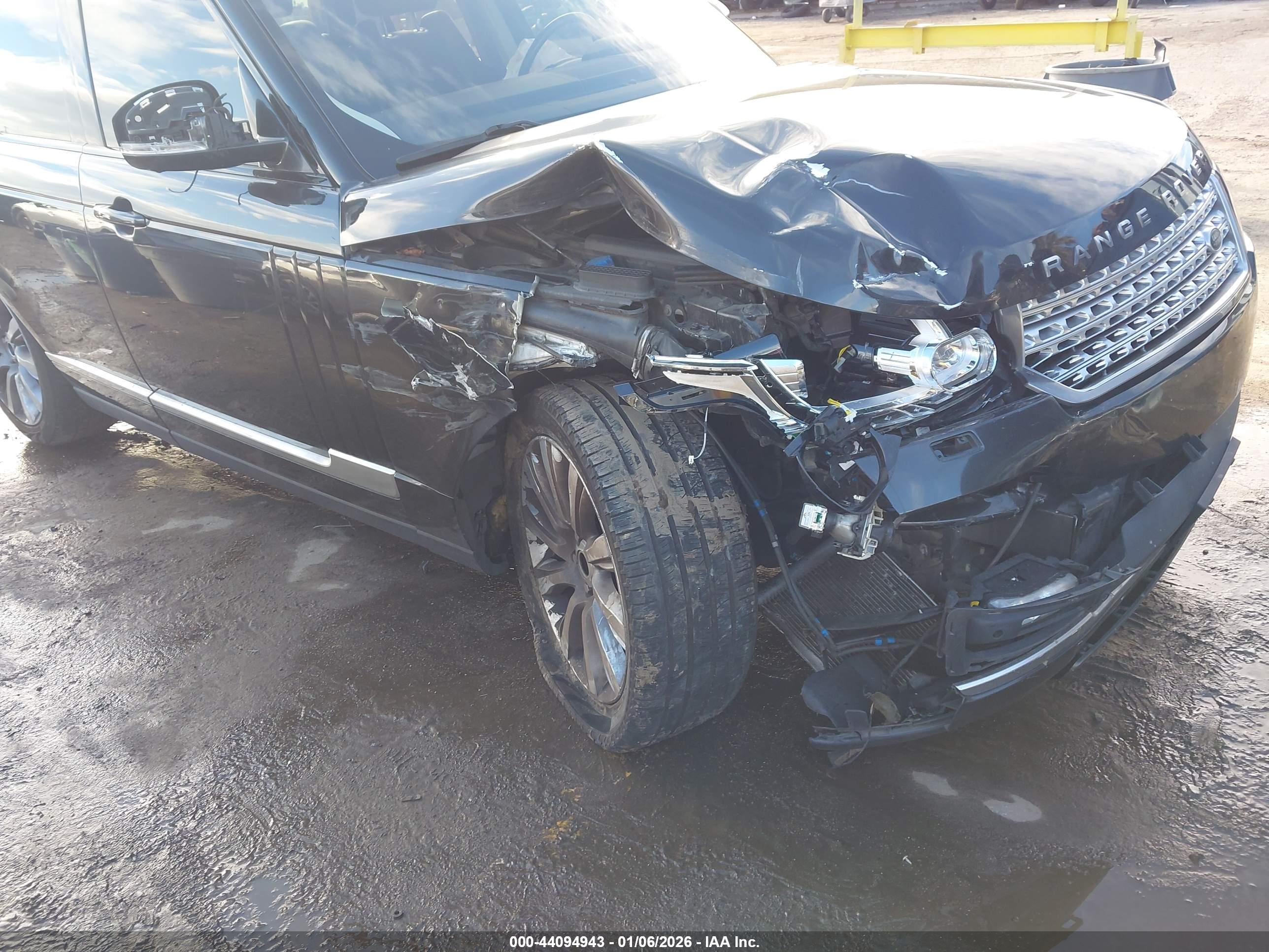 LAND ROVER image 6