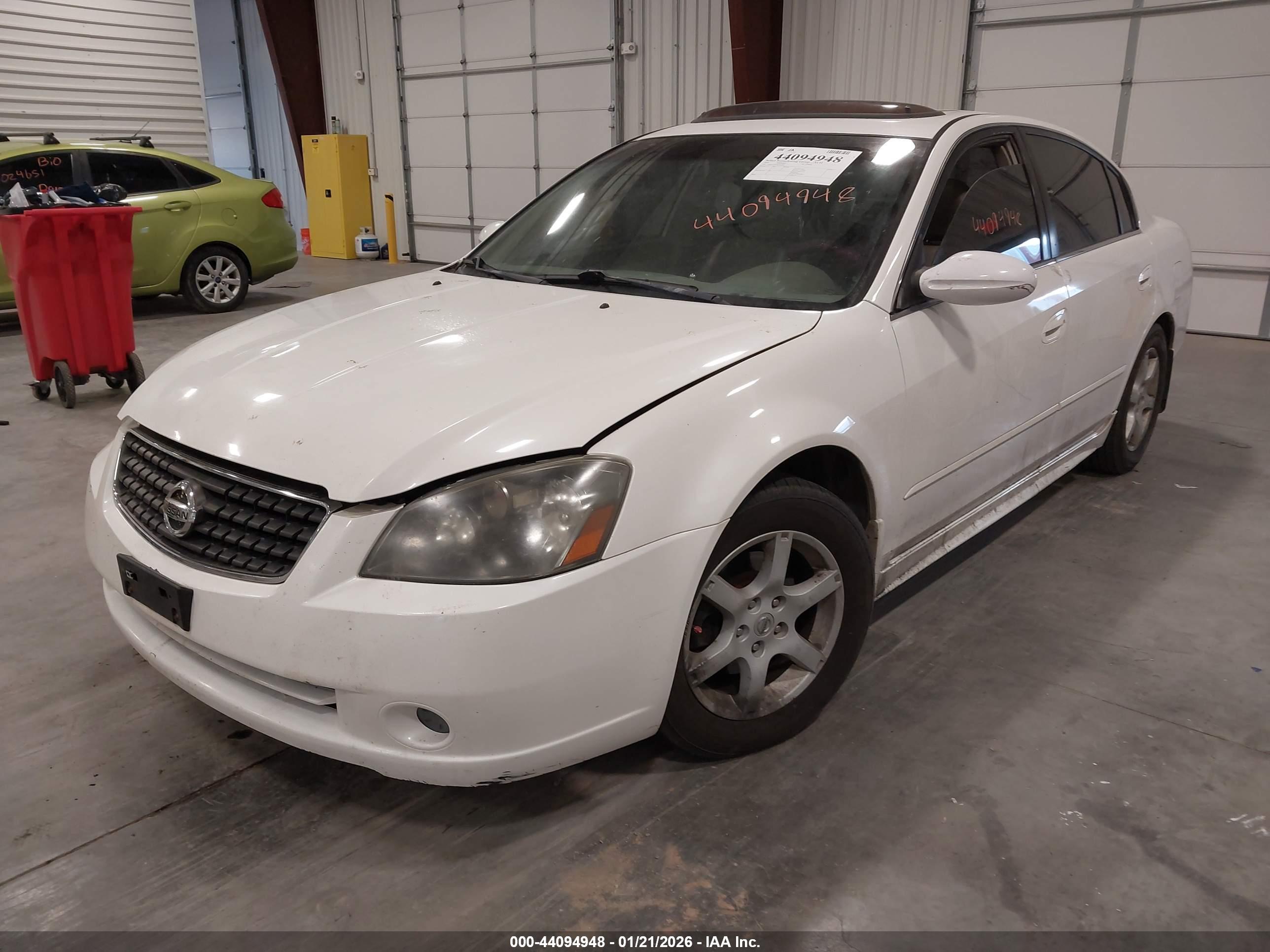 NISSAN ALTIMA image 2
