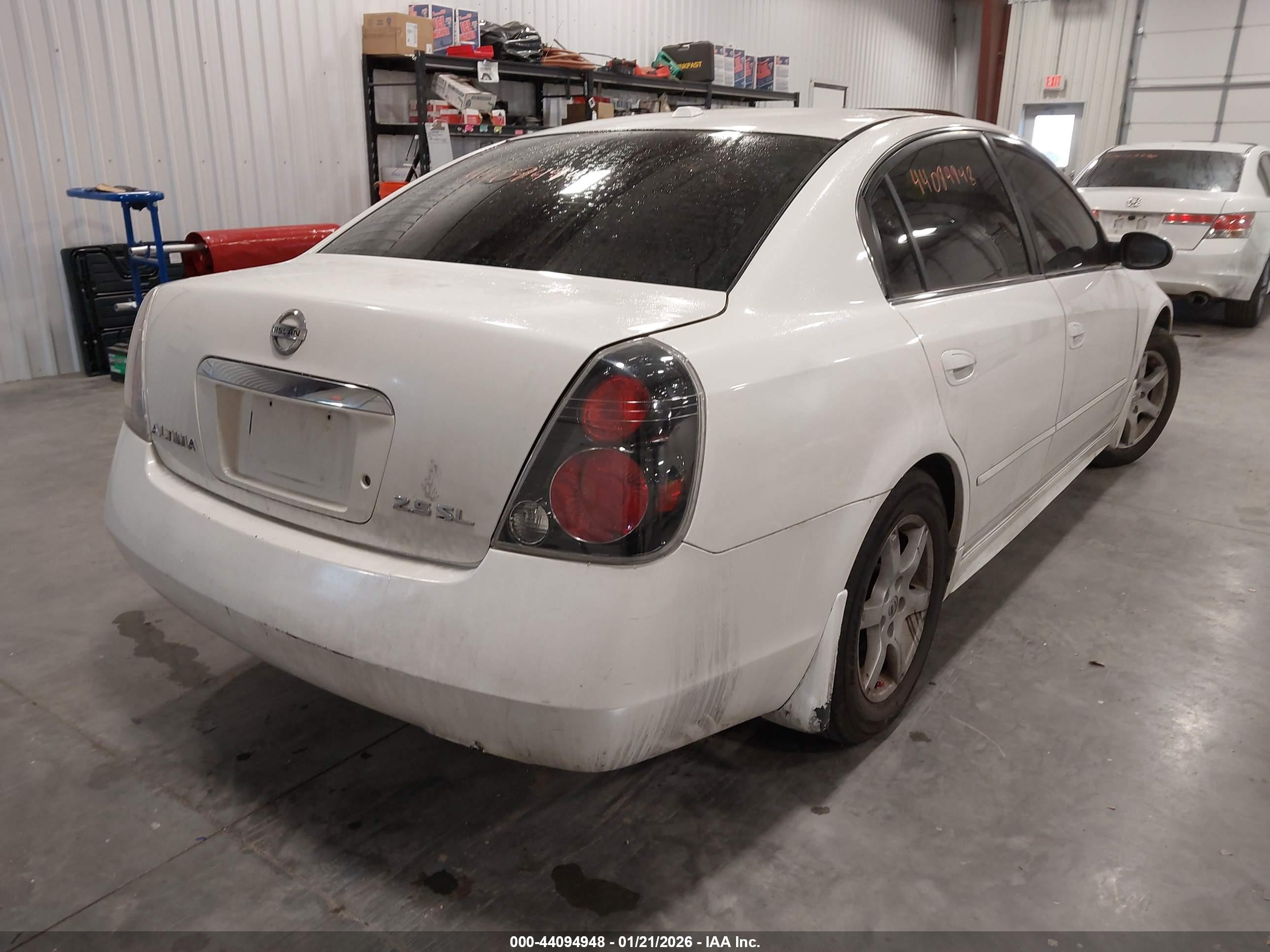 NISSAN ALTIMA image 4