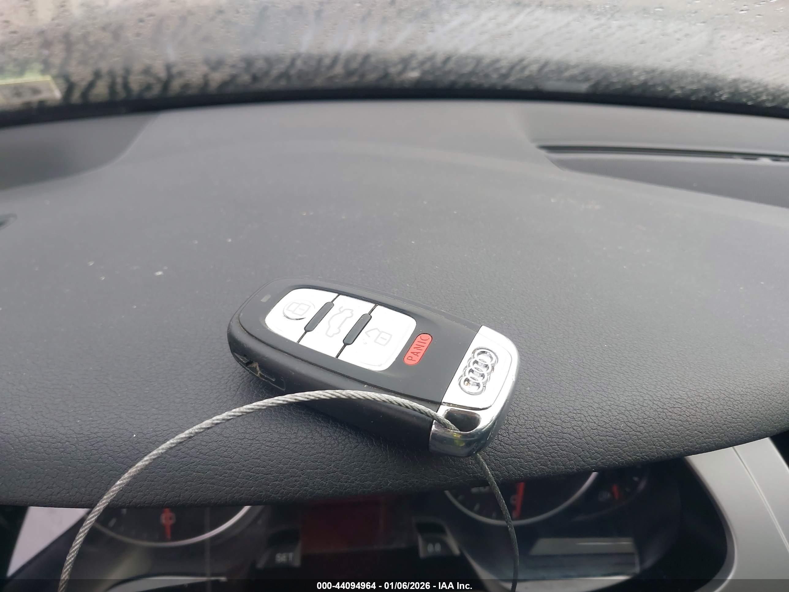 AUDI A4 image 11