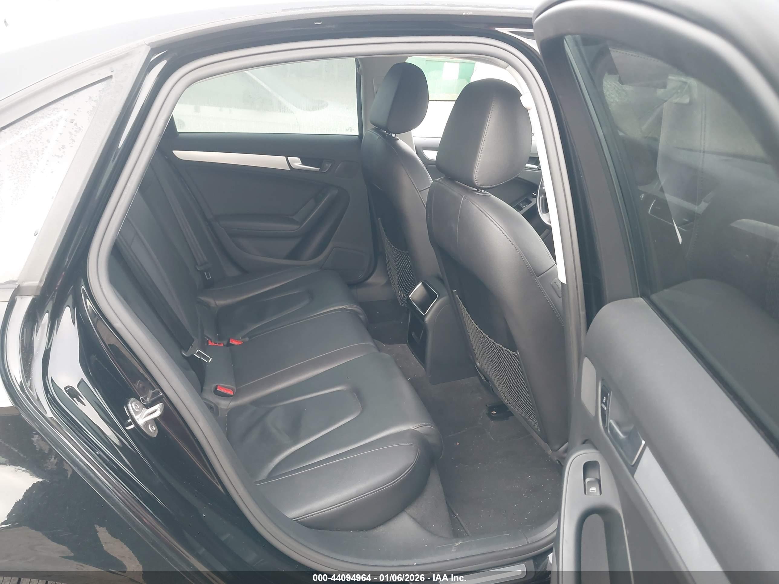 AUDI A4 image 8
