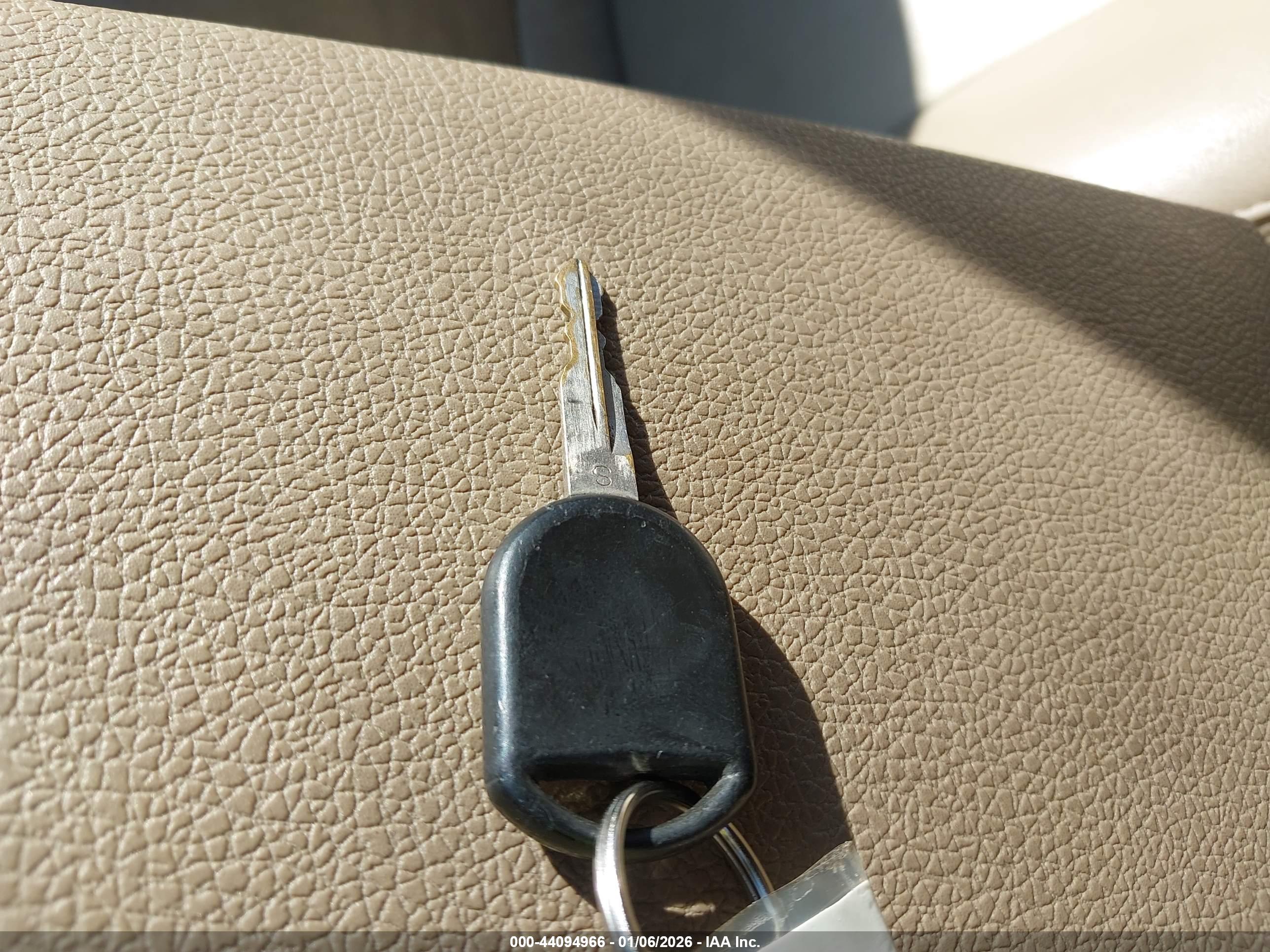 FORD EXPLORER image 11