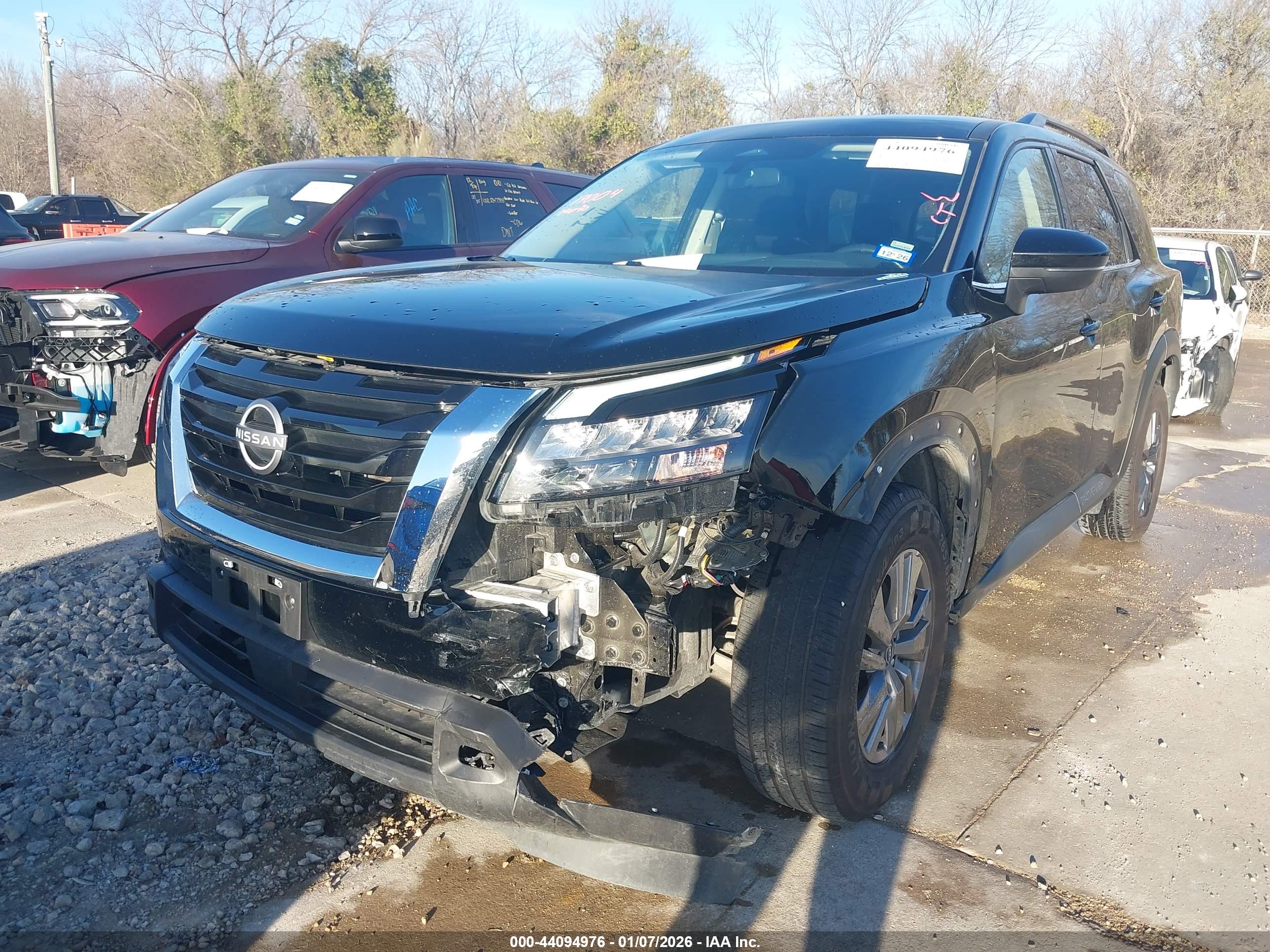 NISSAN PATHFINDER image 2