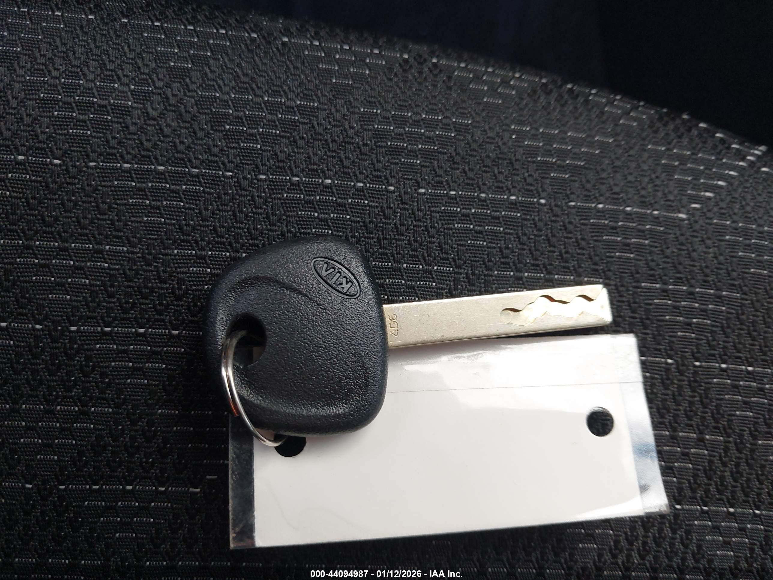 KIA RIO image 11