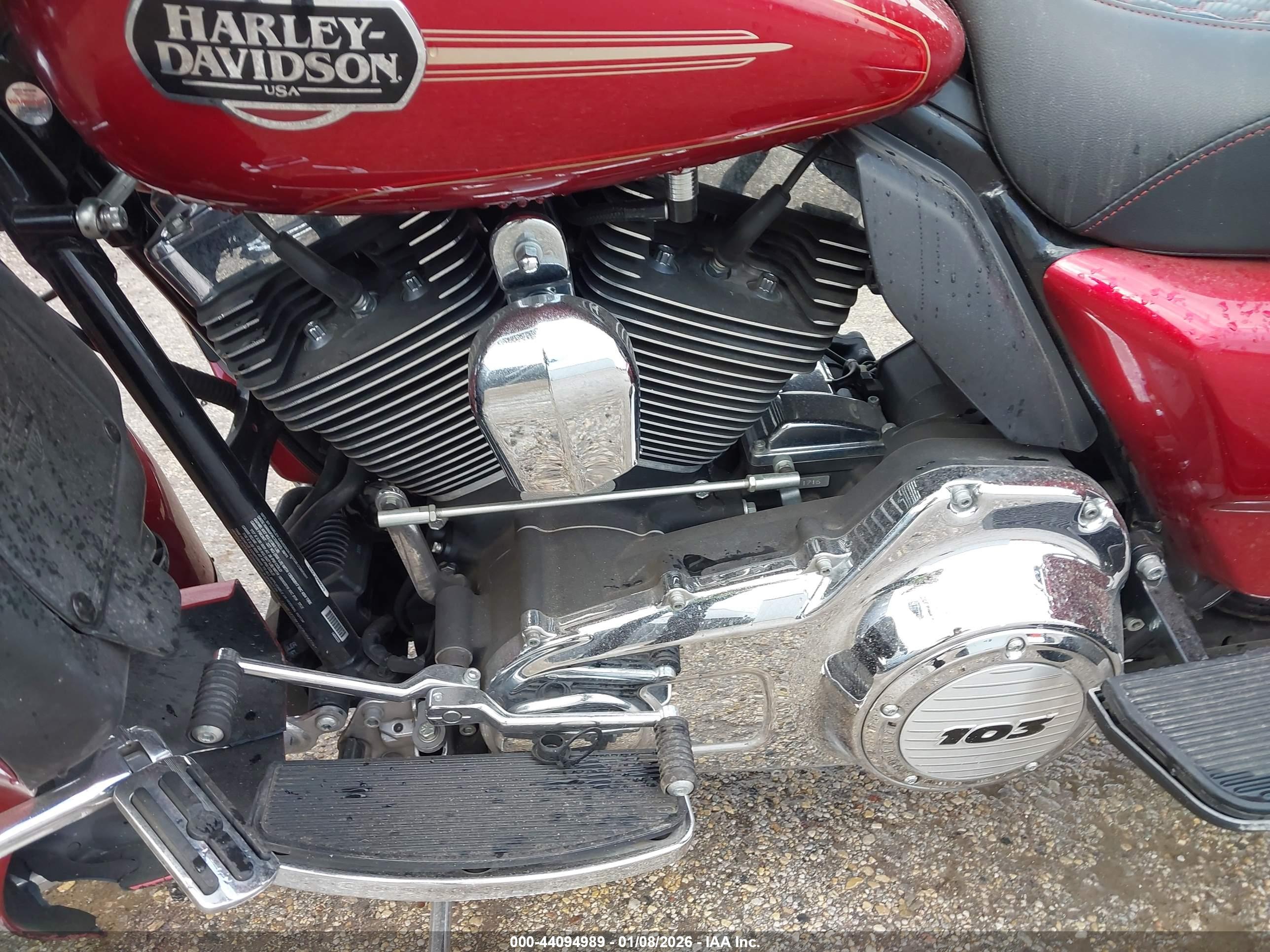 HARLEY-DAVIDSON FLHTCU image 9