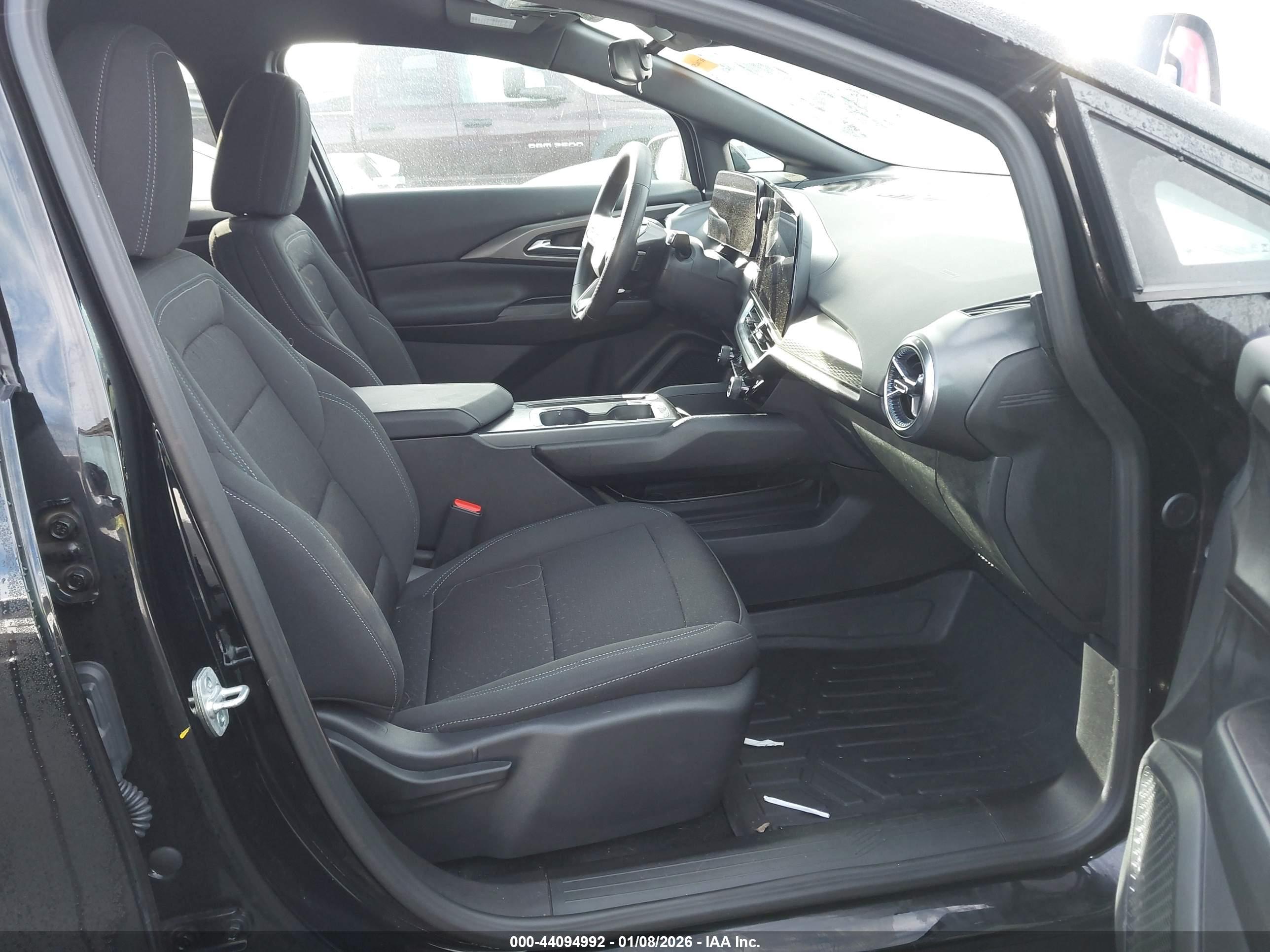 CHEVROLET EQUINOX image 5