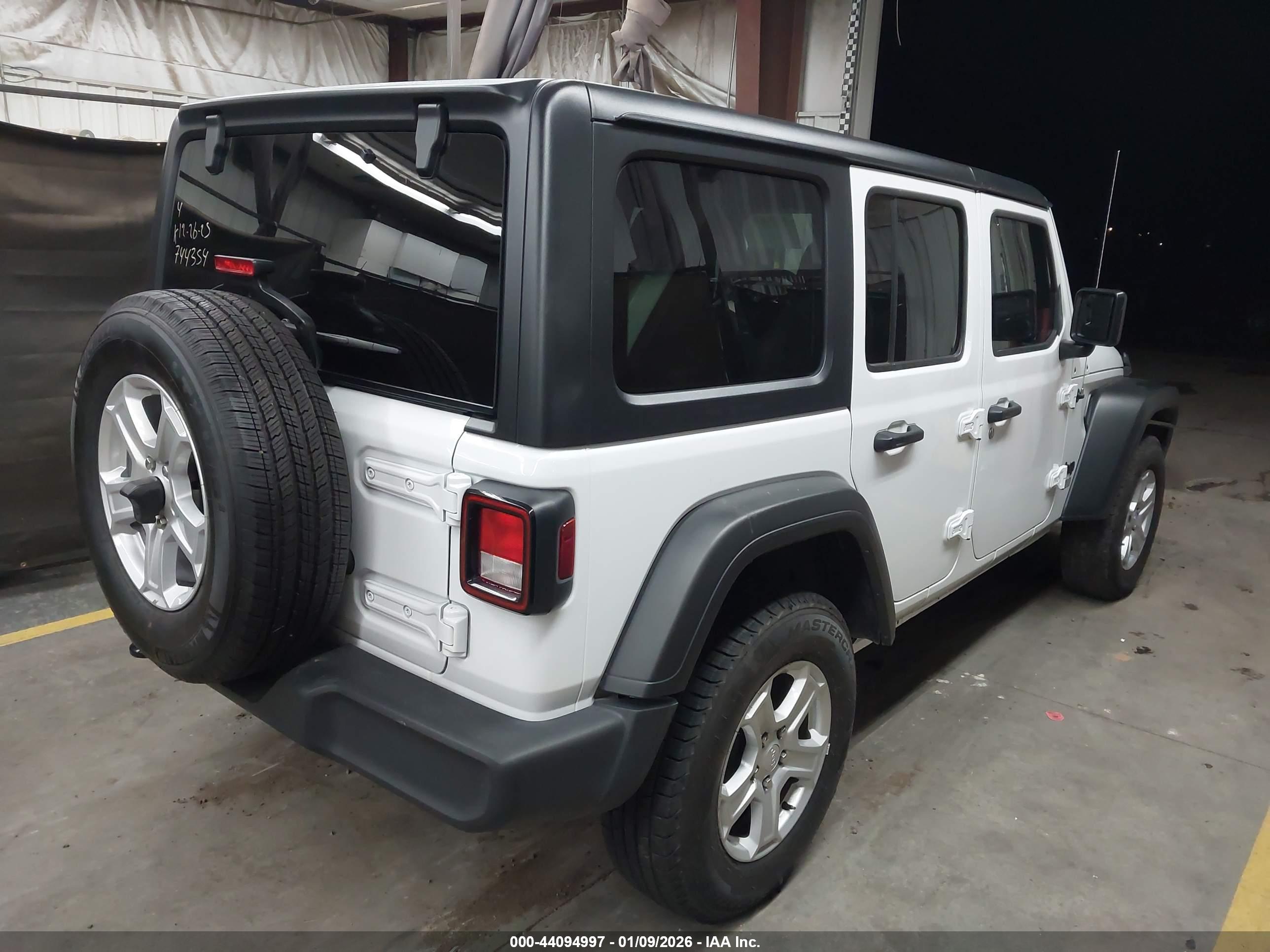 JEEP WRANGLER image 4
