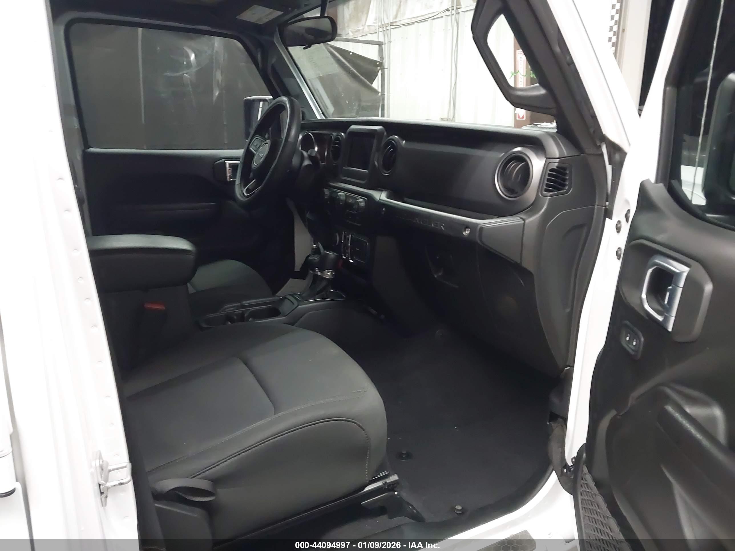 JEEP WRANGLER image 5