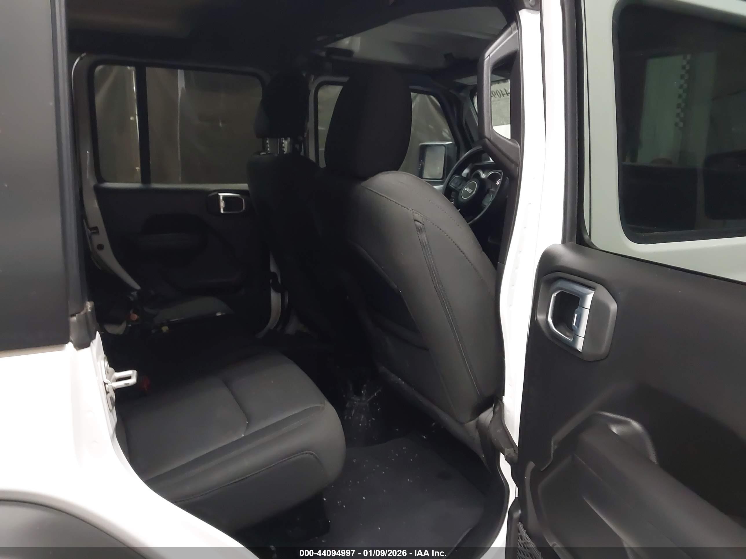 JEEP WRANGLER image 8
