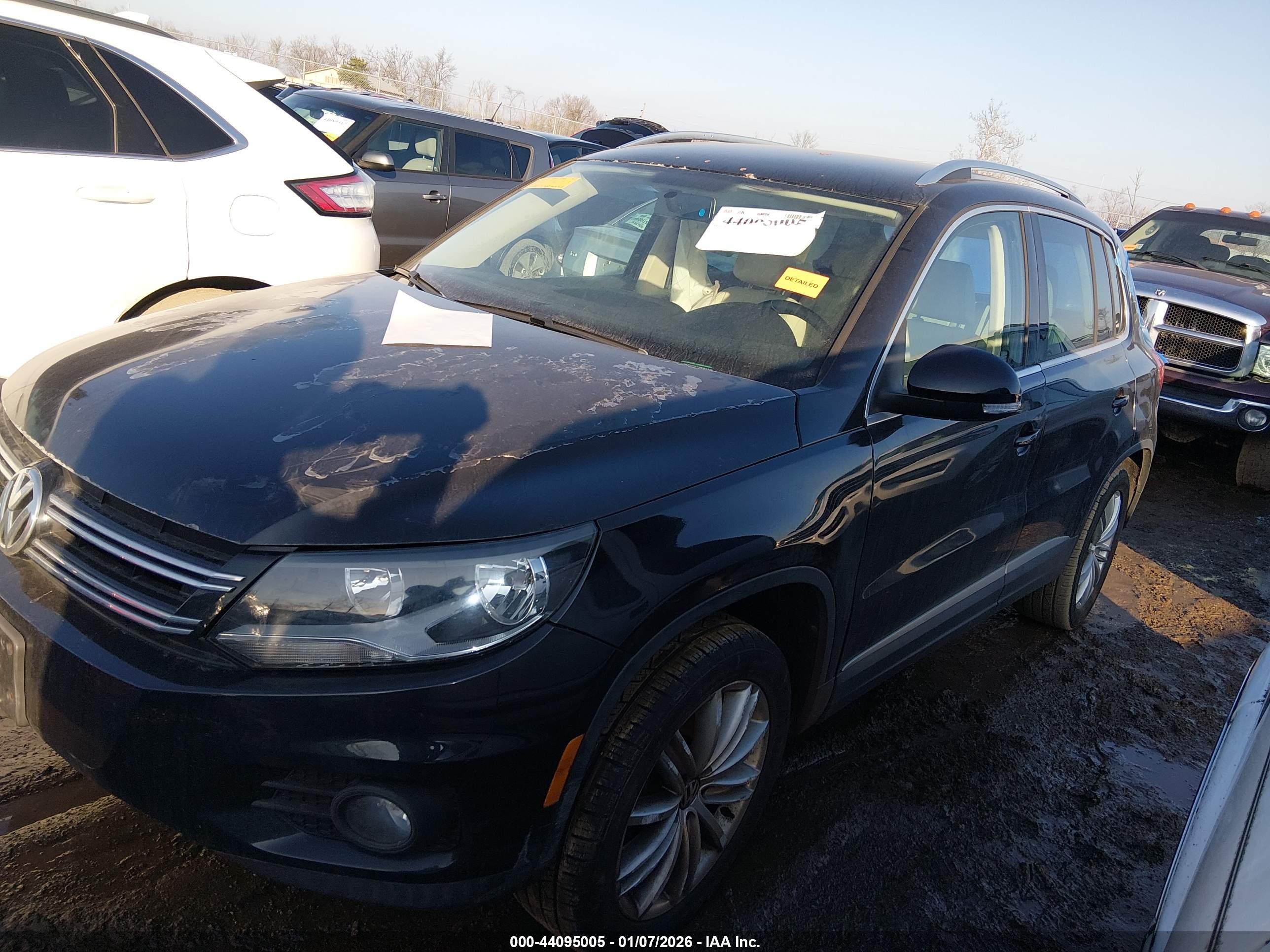 VOLKSWAGEN TIGUAN image 2