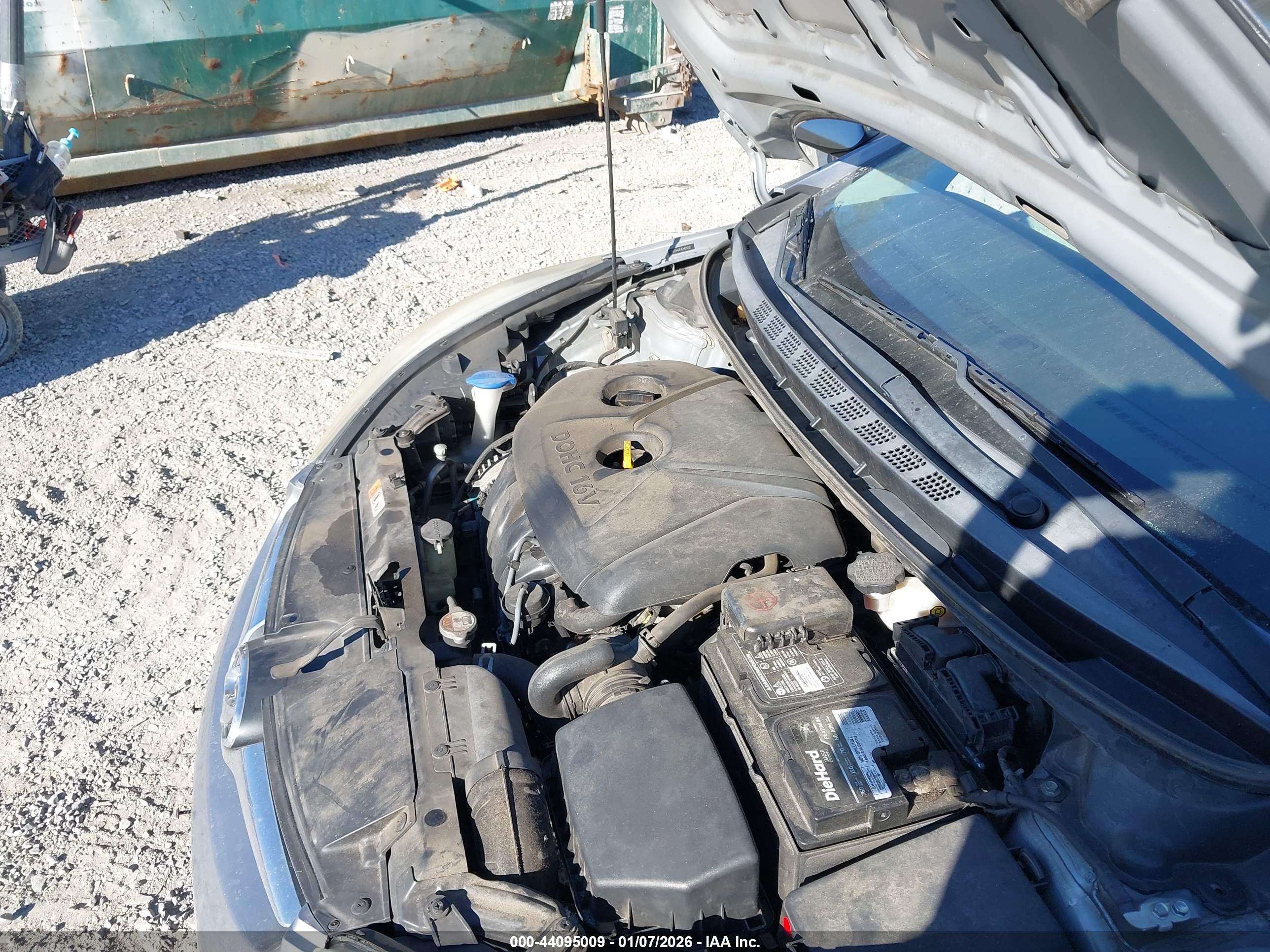 HYUNDAI ELANTRA image 10