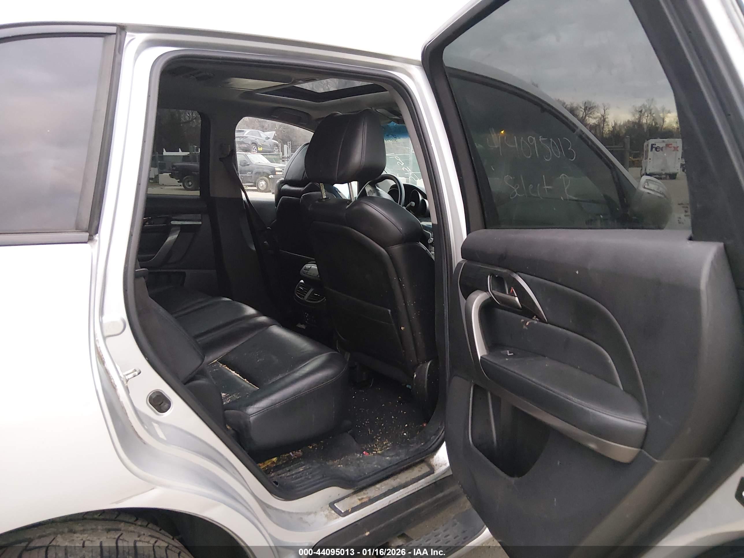 ACURA MDX image 8