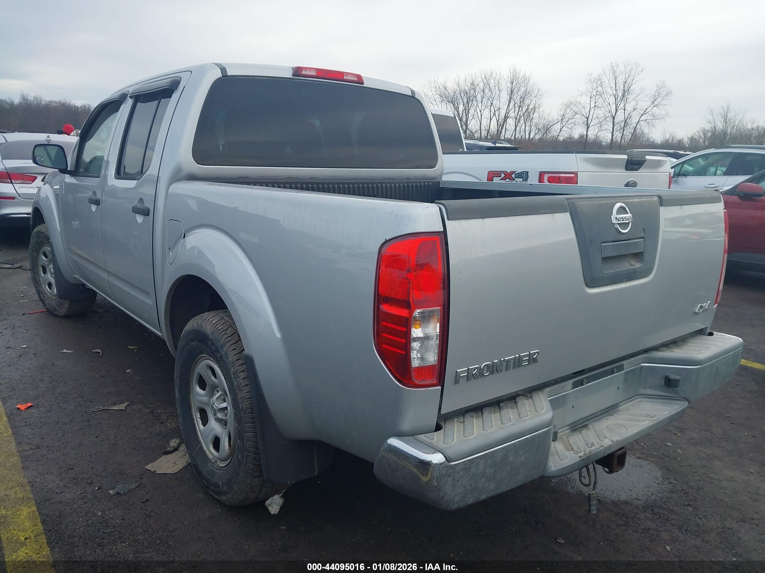 NISSAN FRONTIER image 3