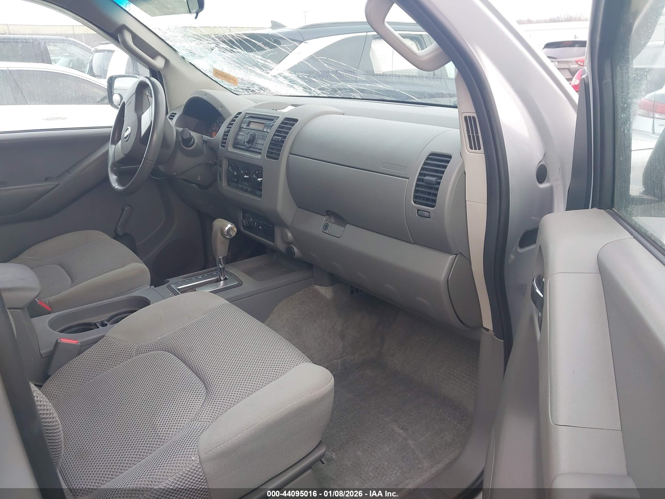 NISSAN FRONTIER image 5