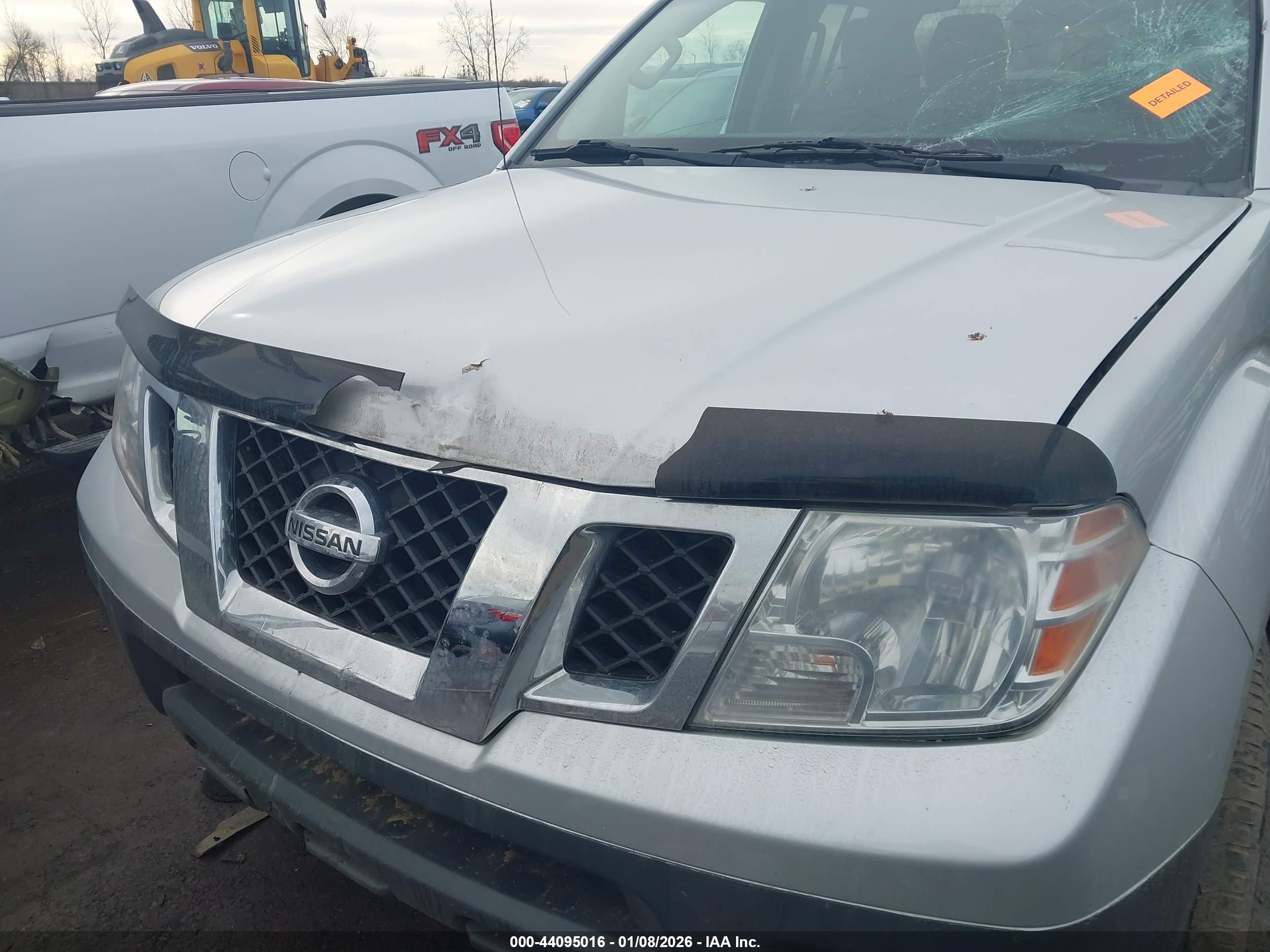 NISSAN FRONTIER image 6