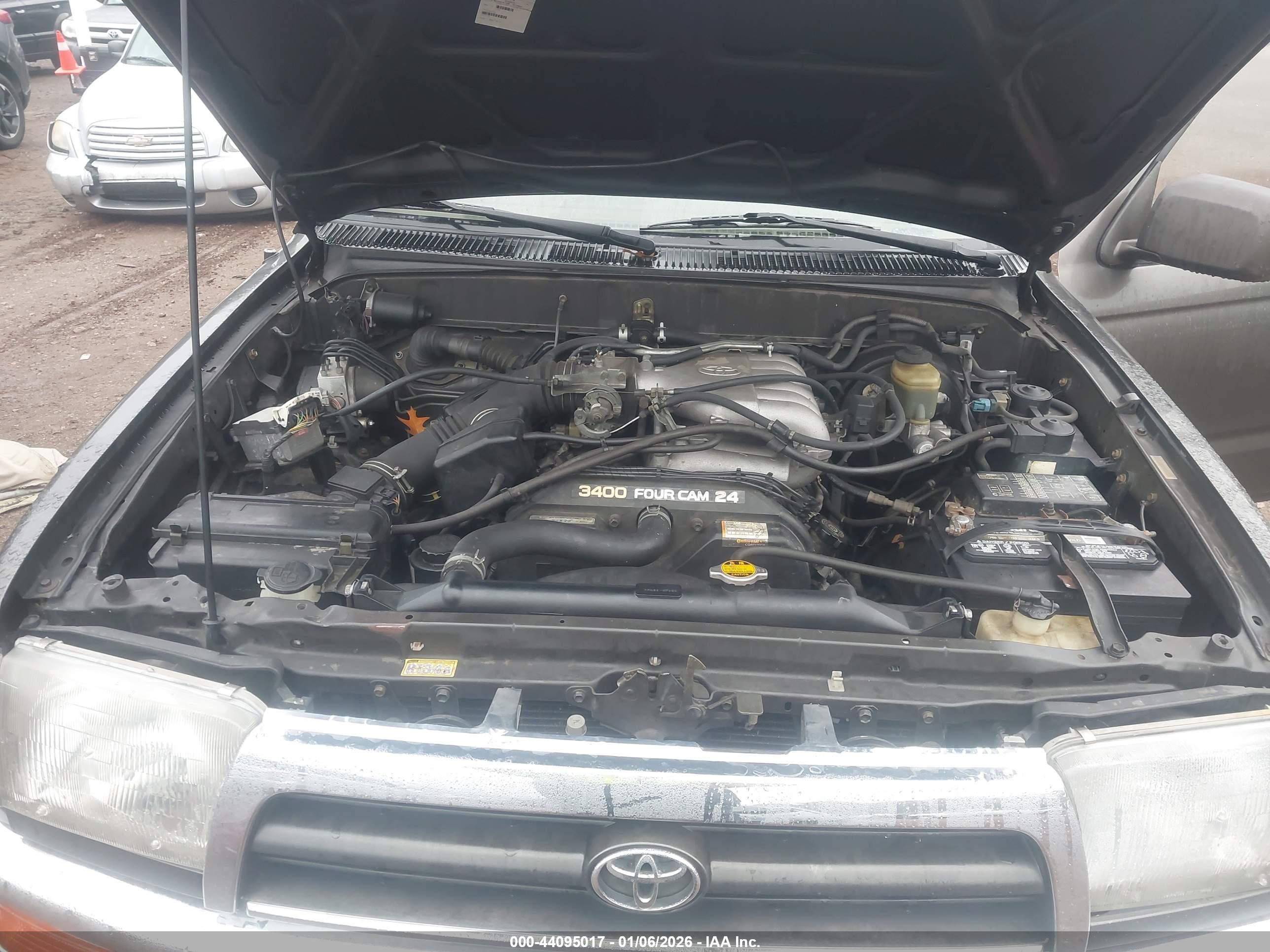 TOYOTA 4RUNNER image 10