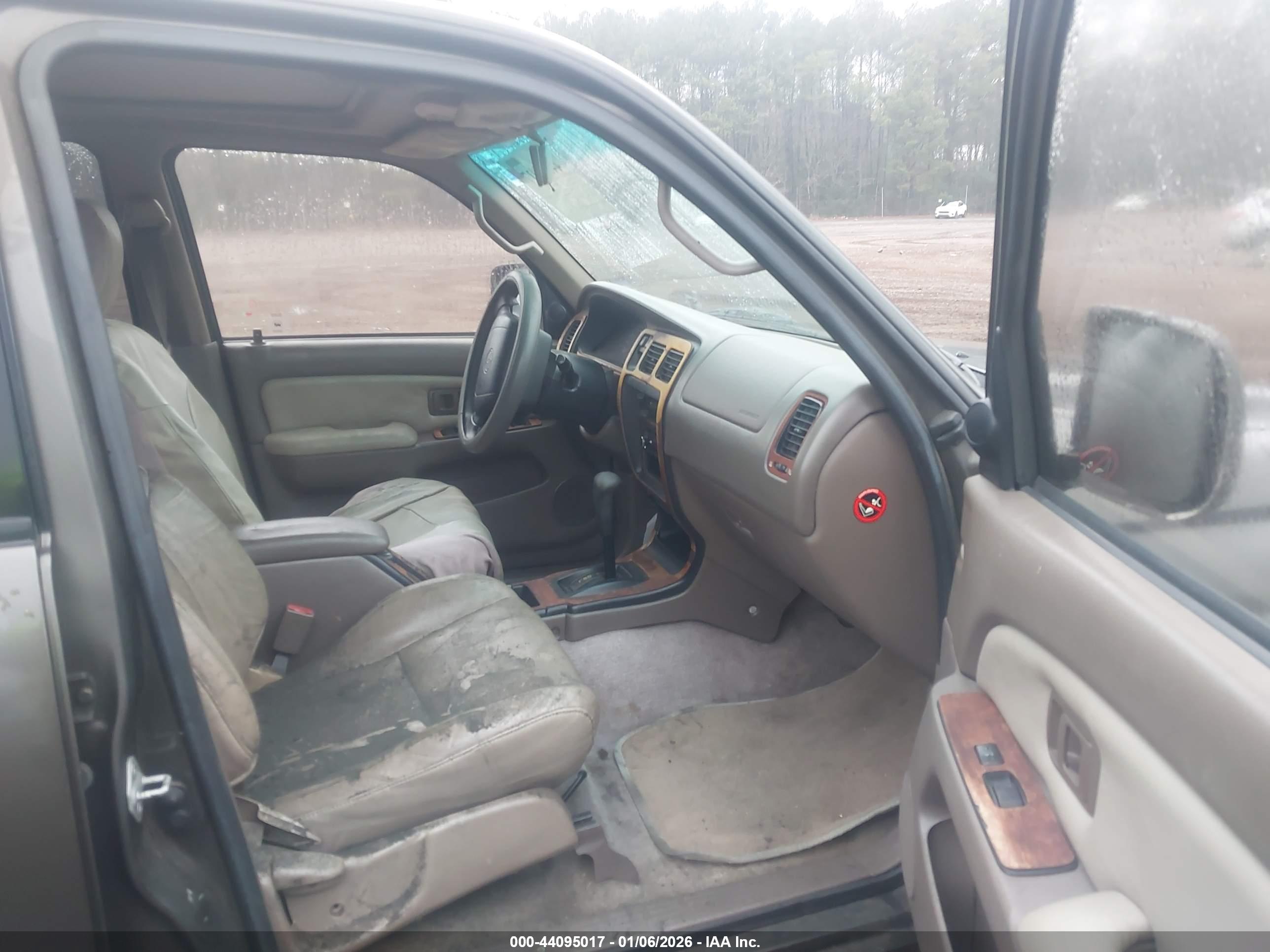 TOYOTA 4RUNNER image 5