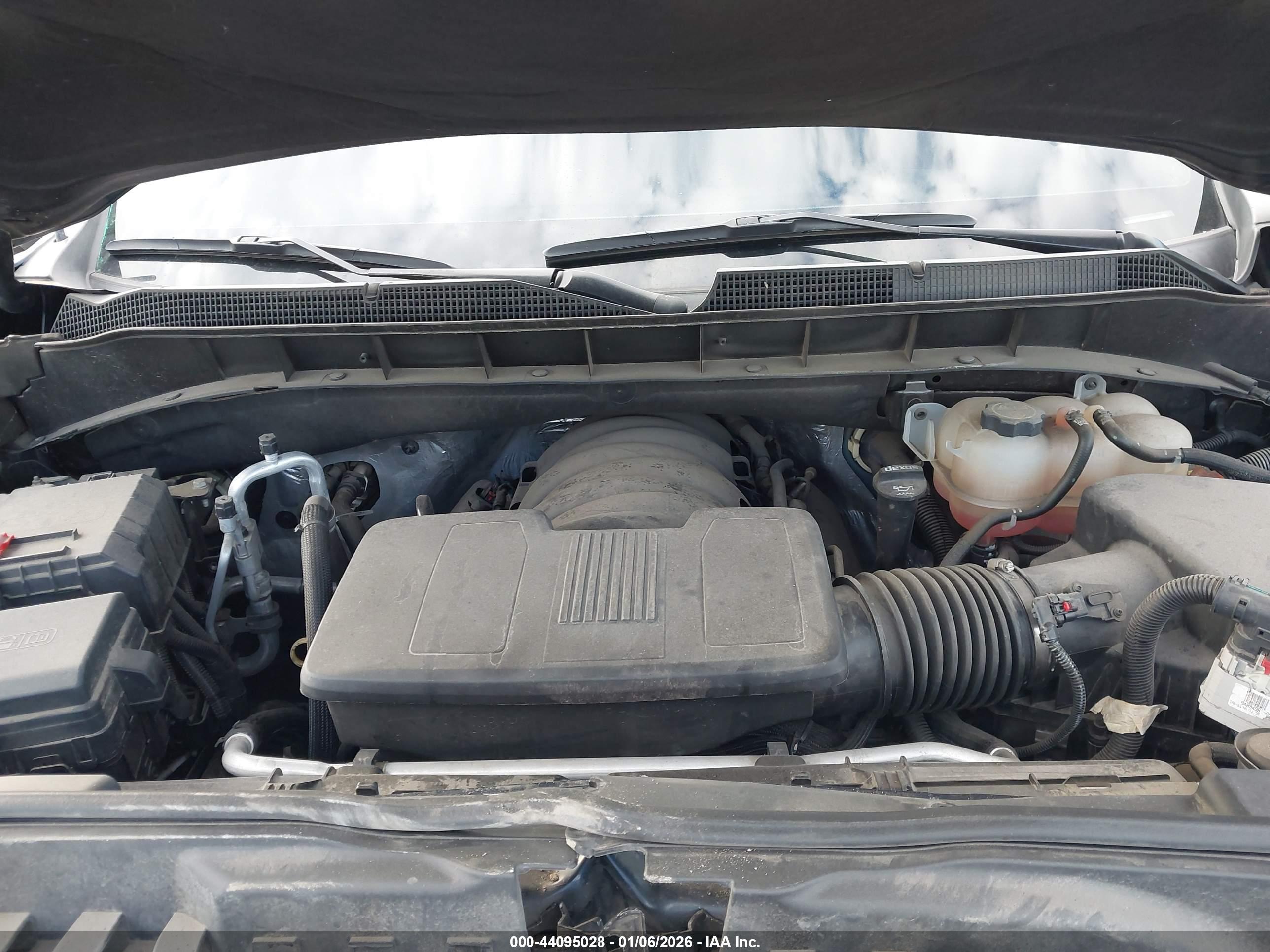 CHEVROLET SILVERADO image 10