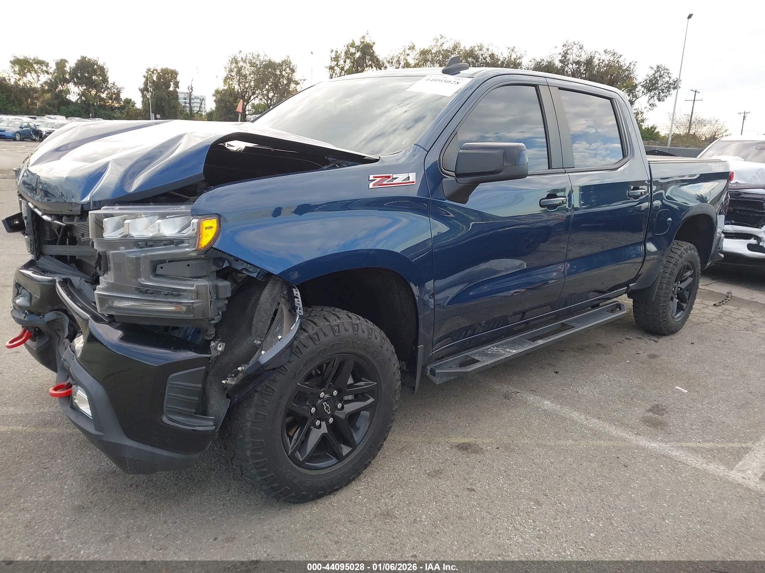 CHEVROLET SILVERADO image 2