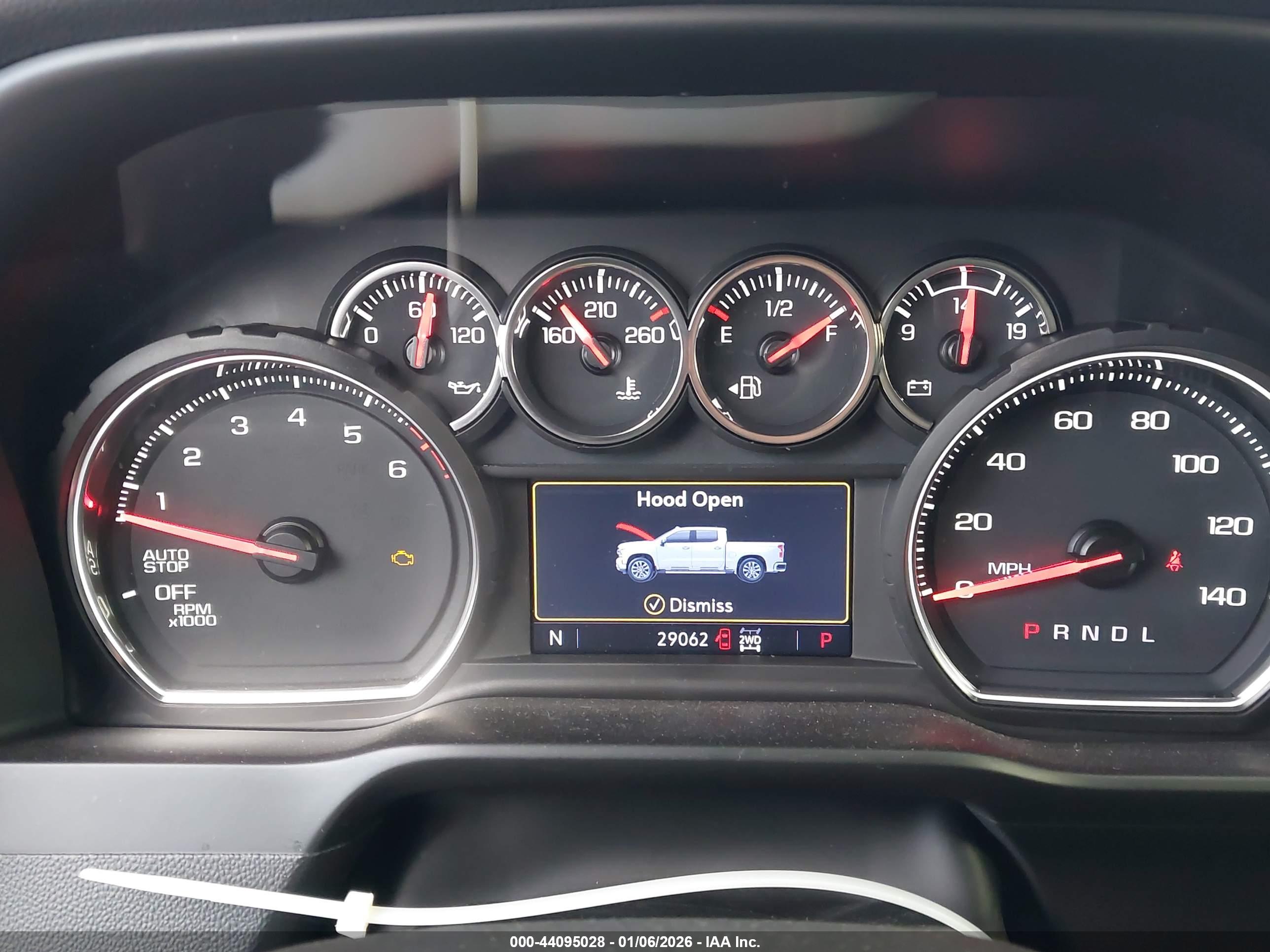 CHEVROLET SILVERADO image 7