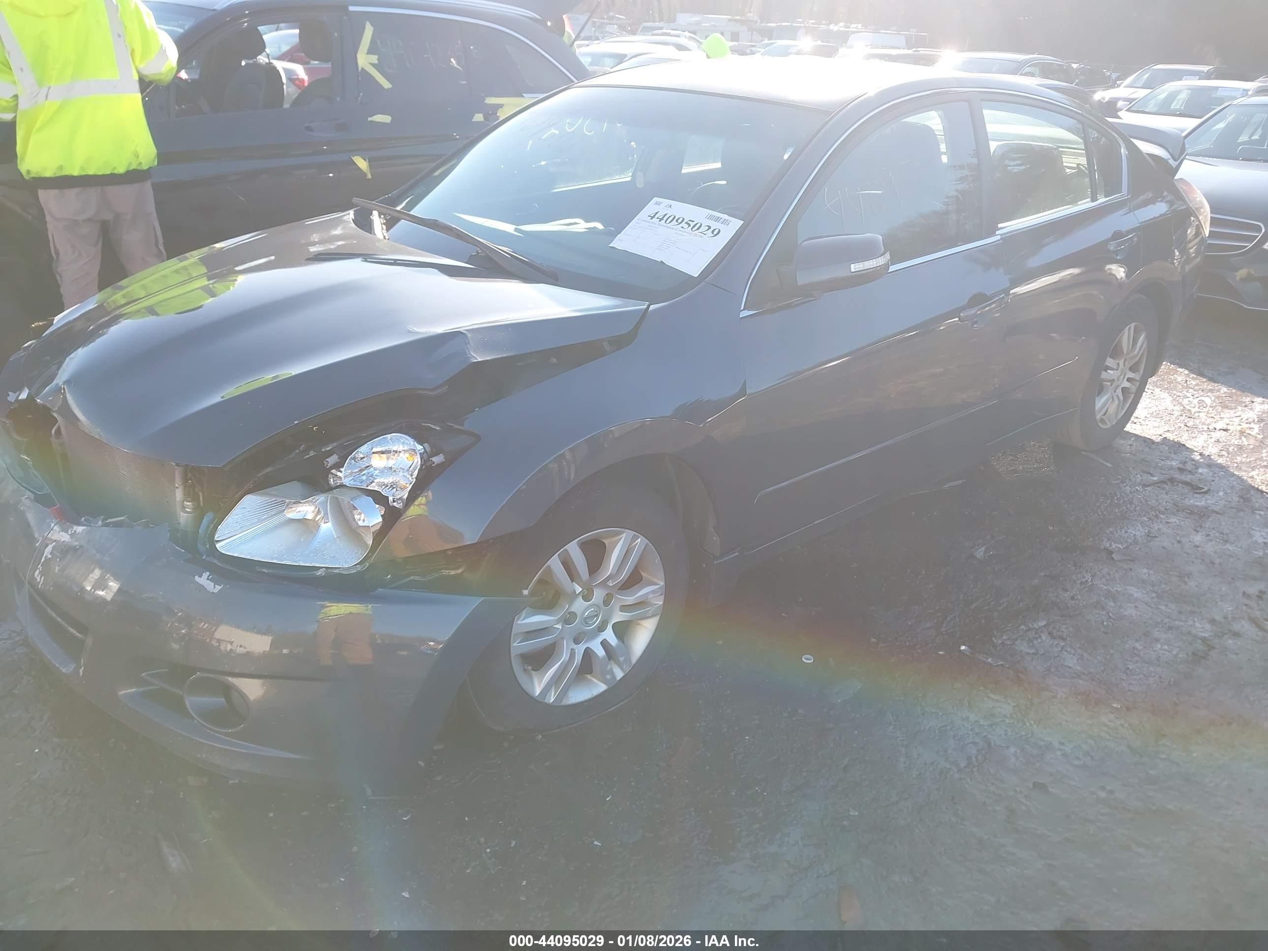 NISSAN ALTIMA image 2