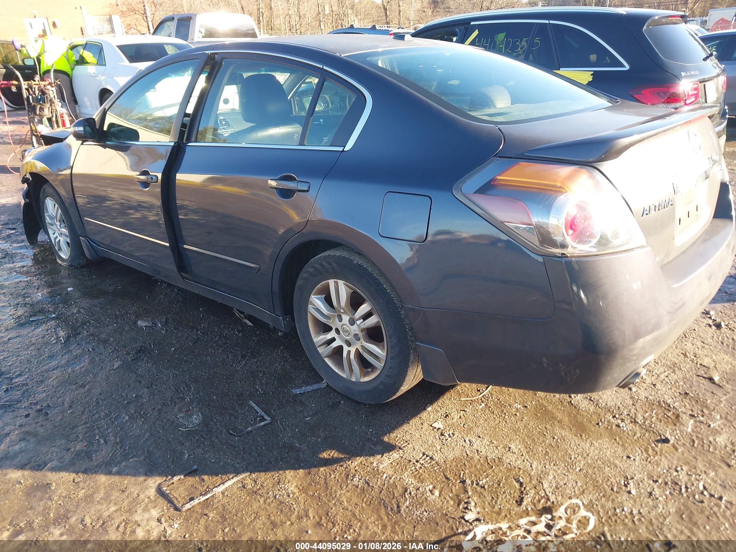 NISSAN ALTIMA image 3