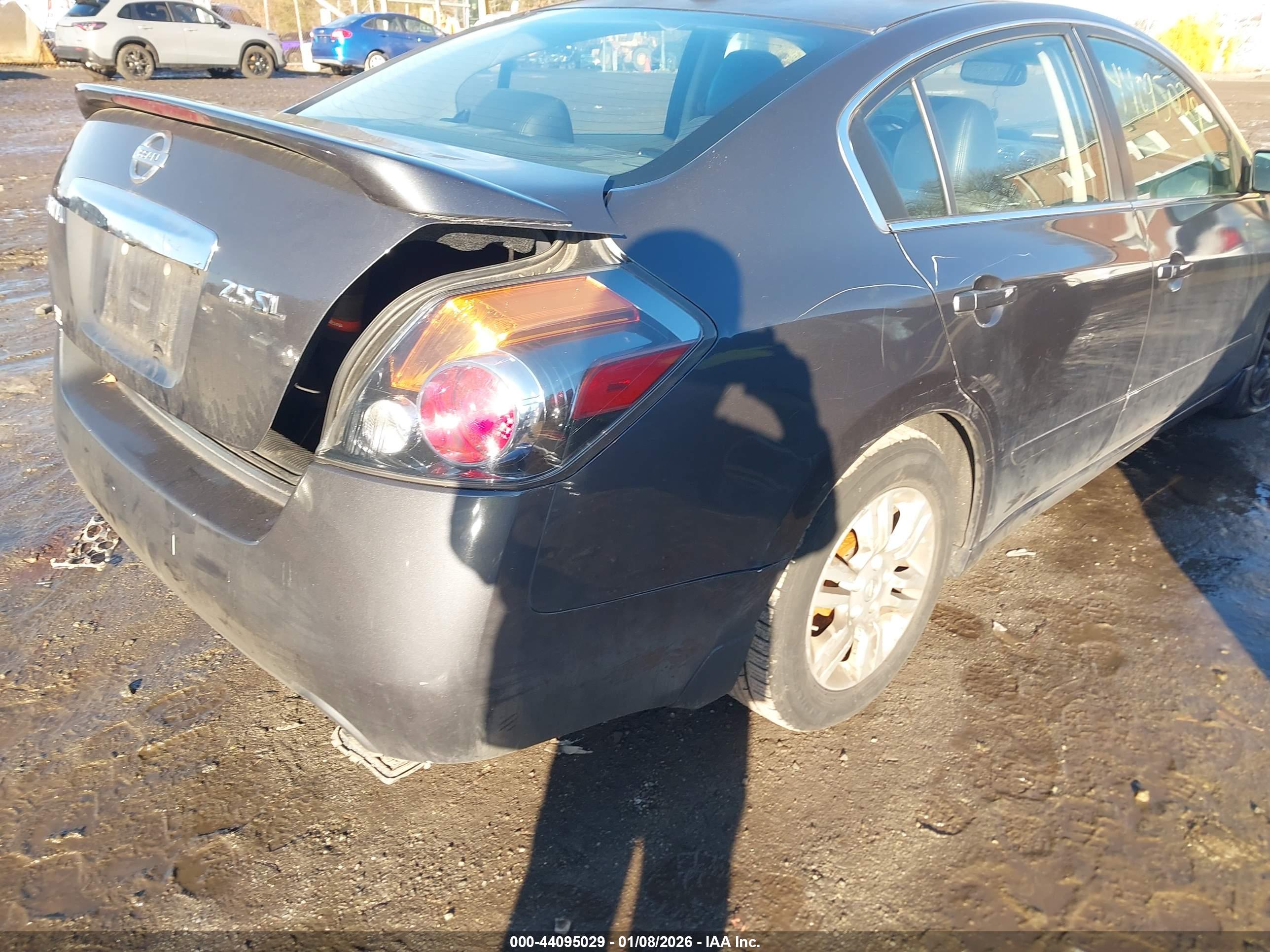 NISSAN ALTIMA image 4