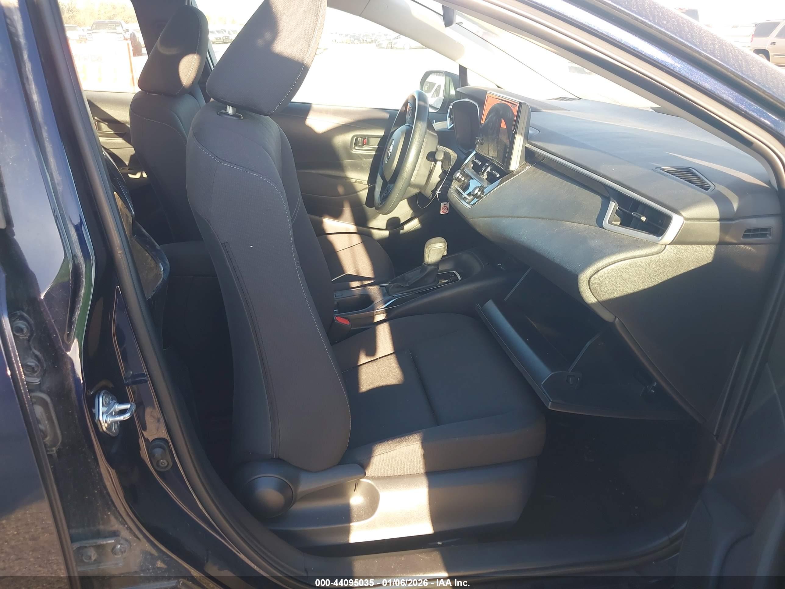 TOYOTA COROLLA image 5