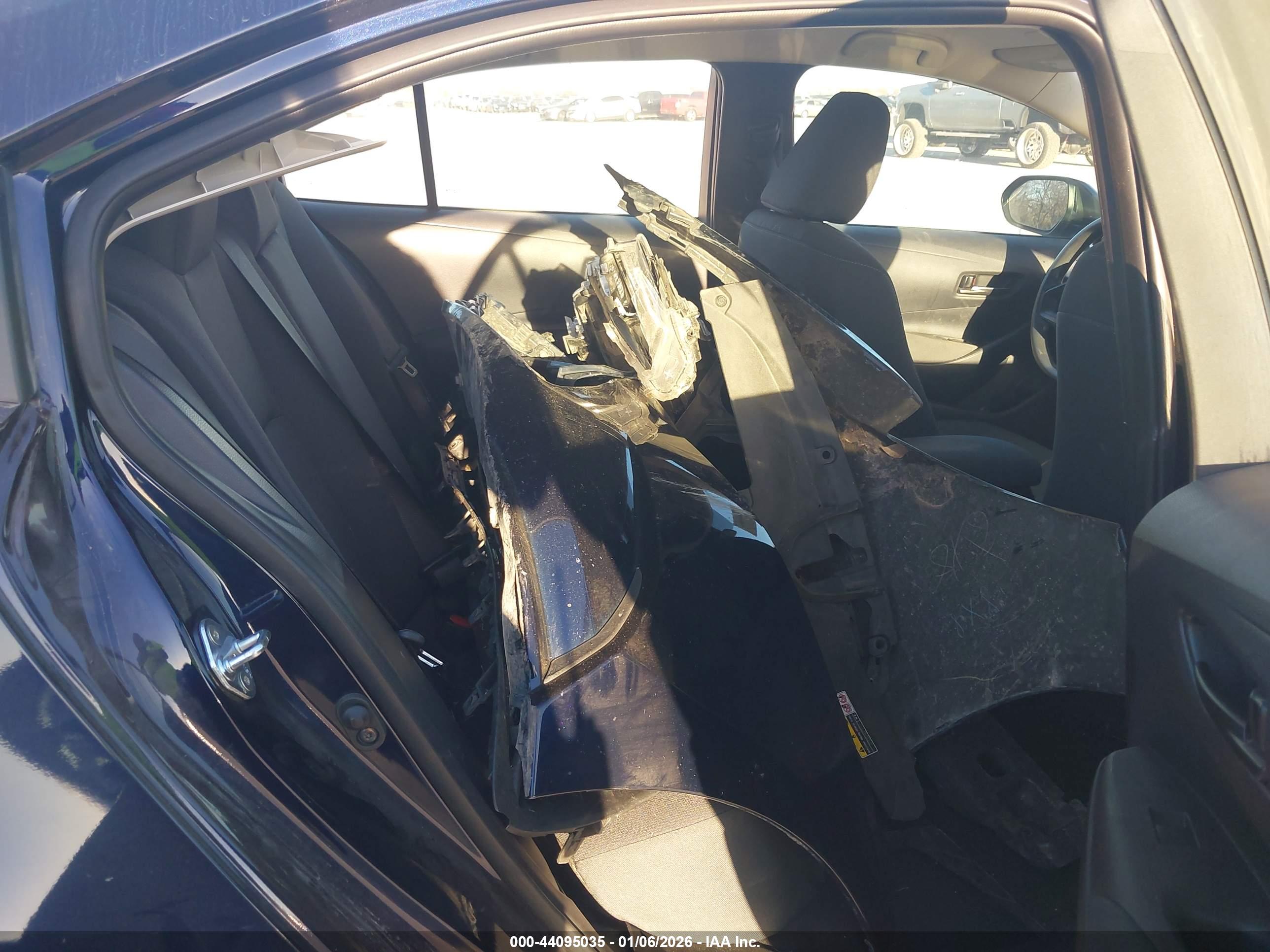 TOYOTA COROLLA image 8
