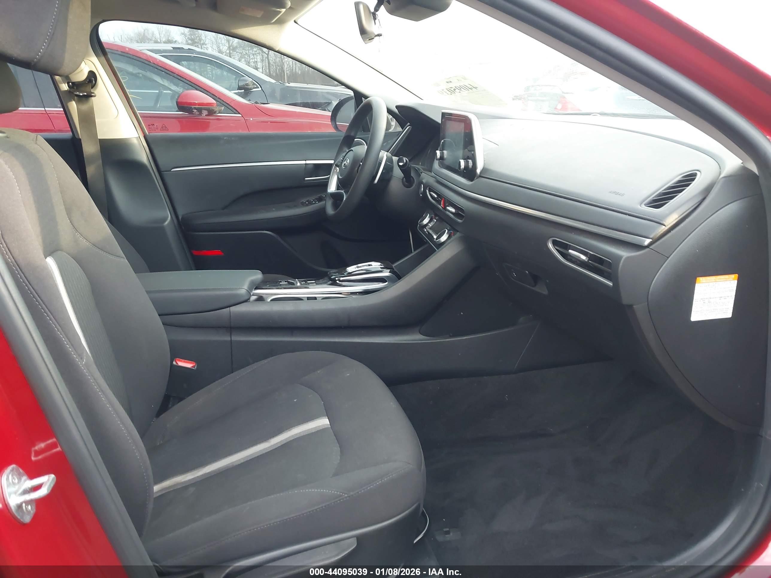 HYUNDAI SONATA image 5