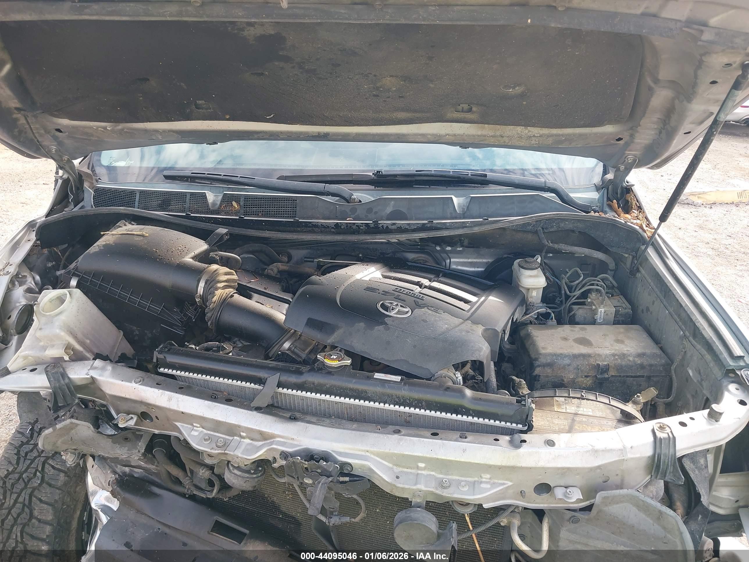TOYOTA TUNDRA image 10