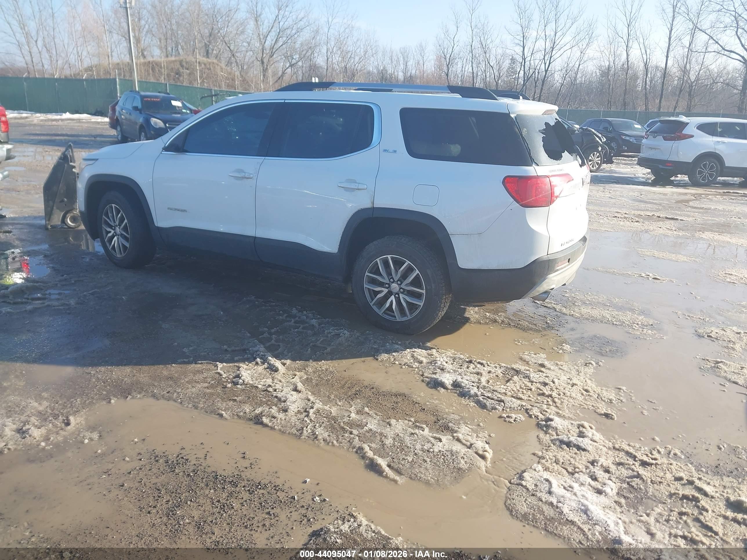 GMC ACADIA image 3