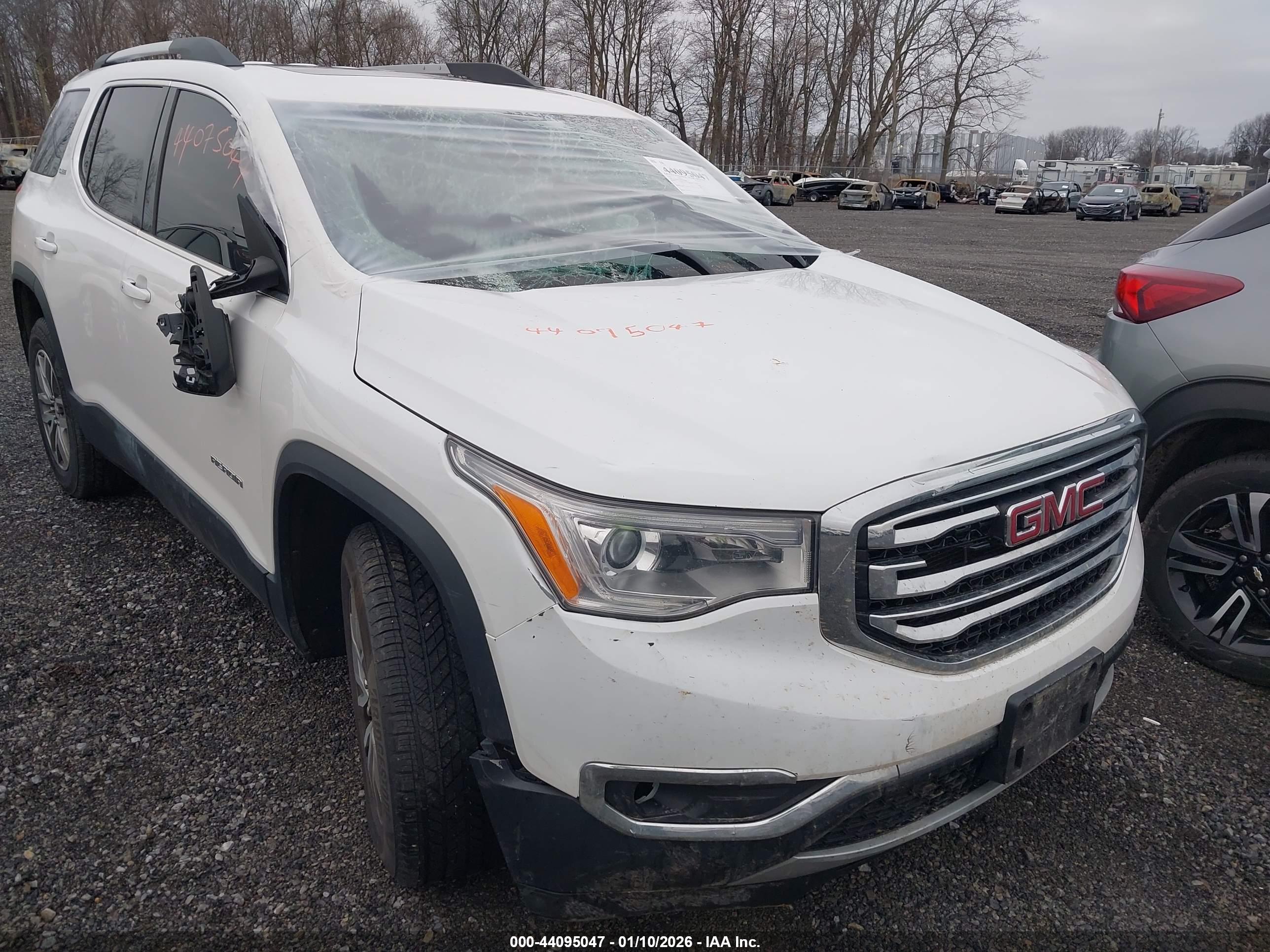 GMC ACADIA image 6