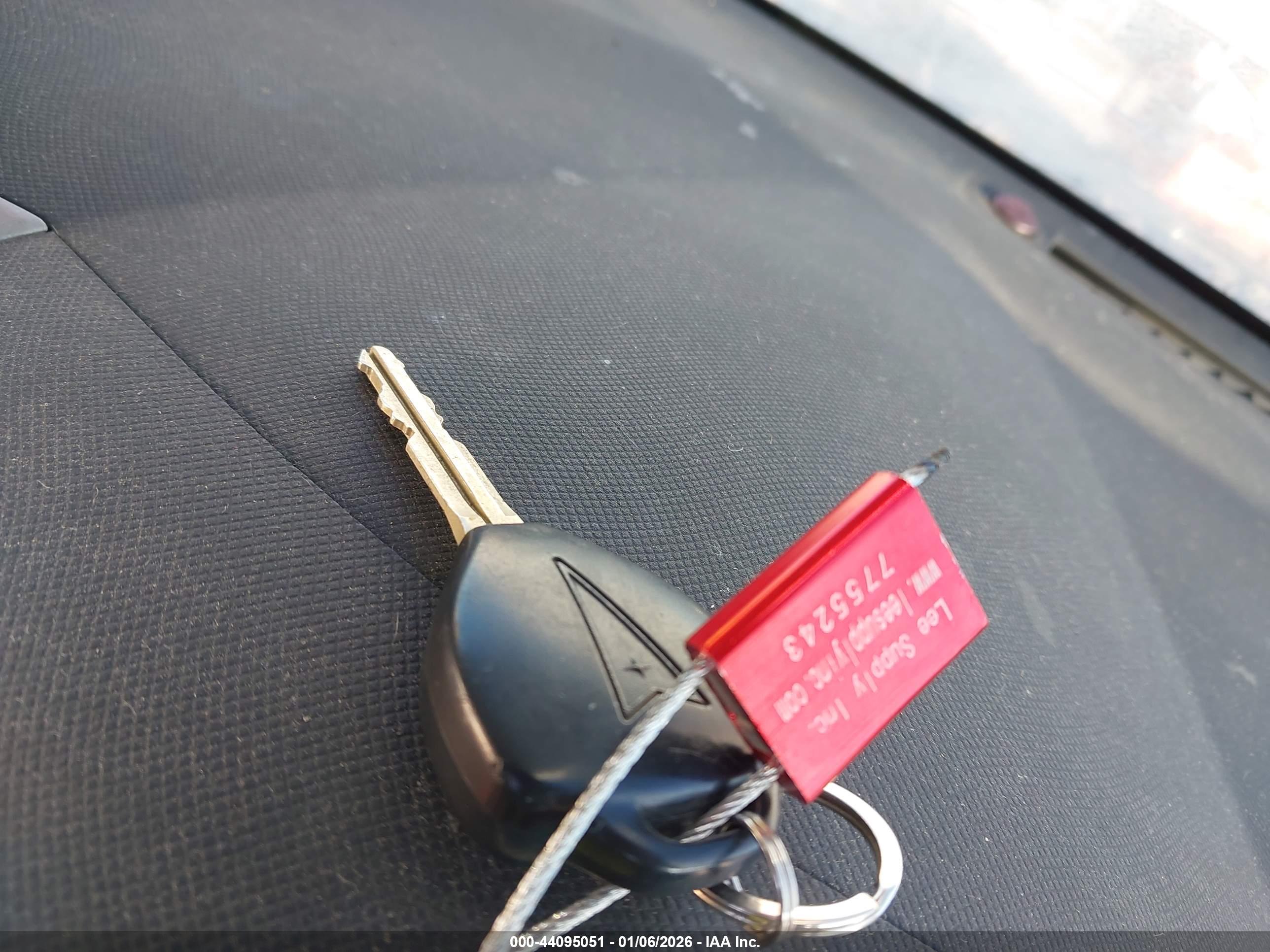 PONTIAC VIBE image 11