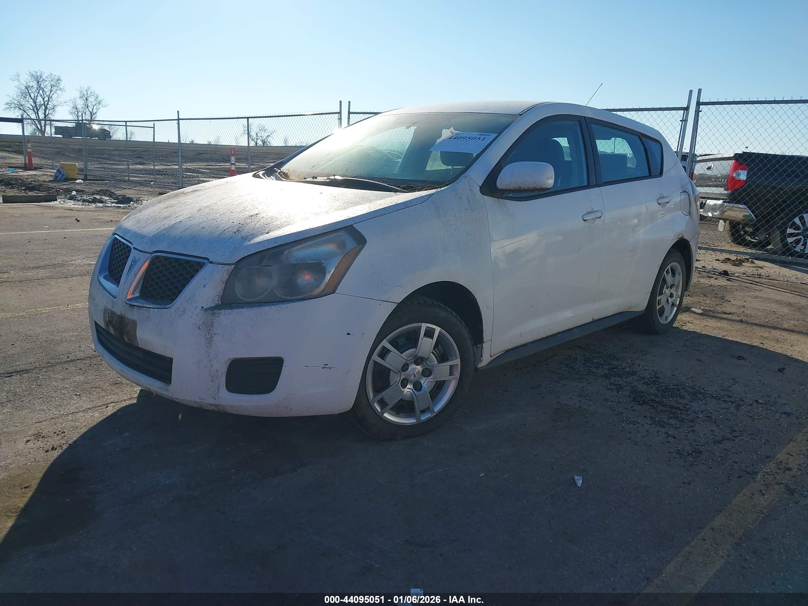 PONTIAC VIBE image 2