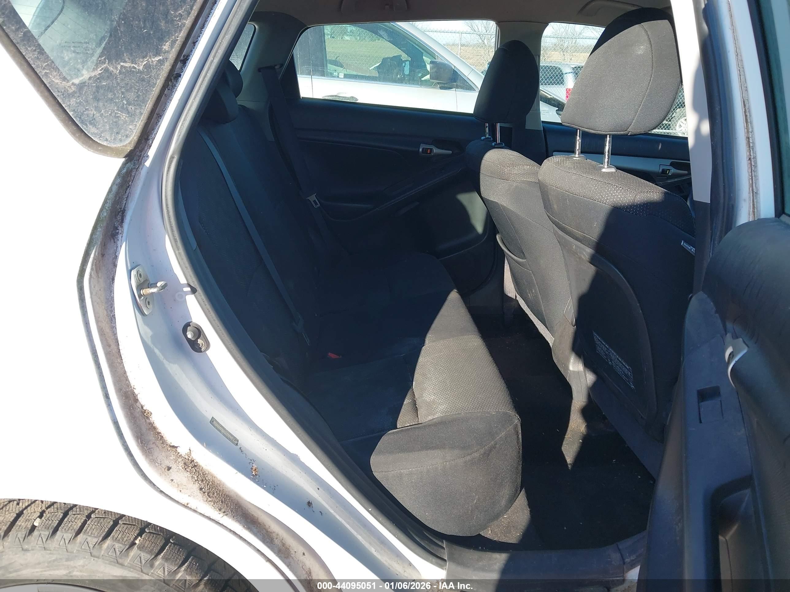 PONTIAC VIBE image 8