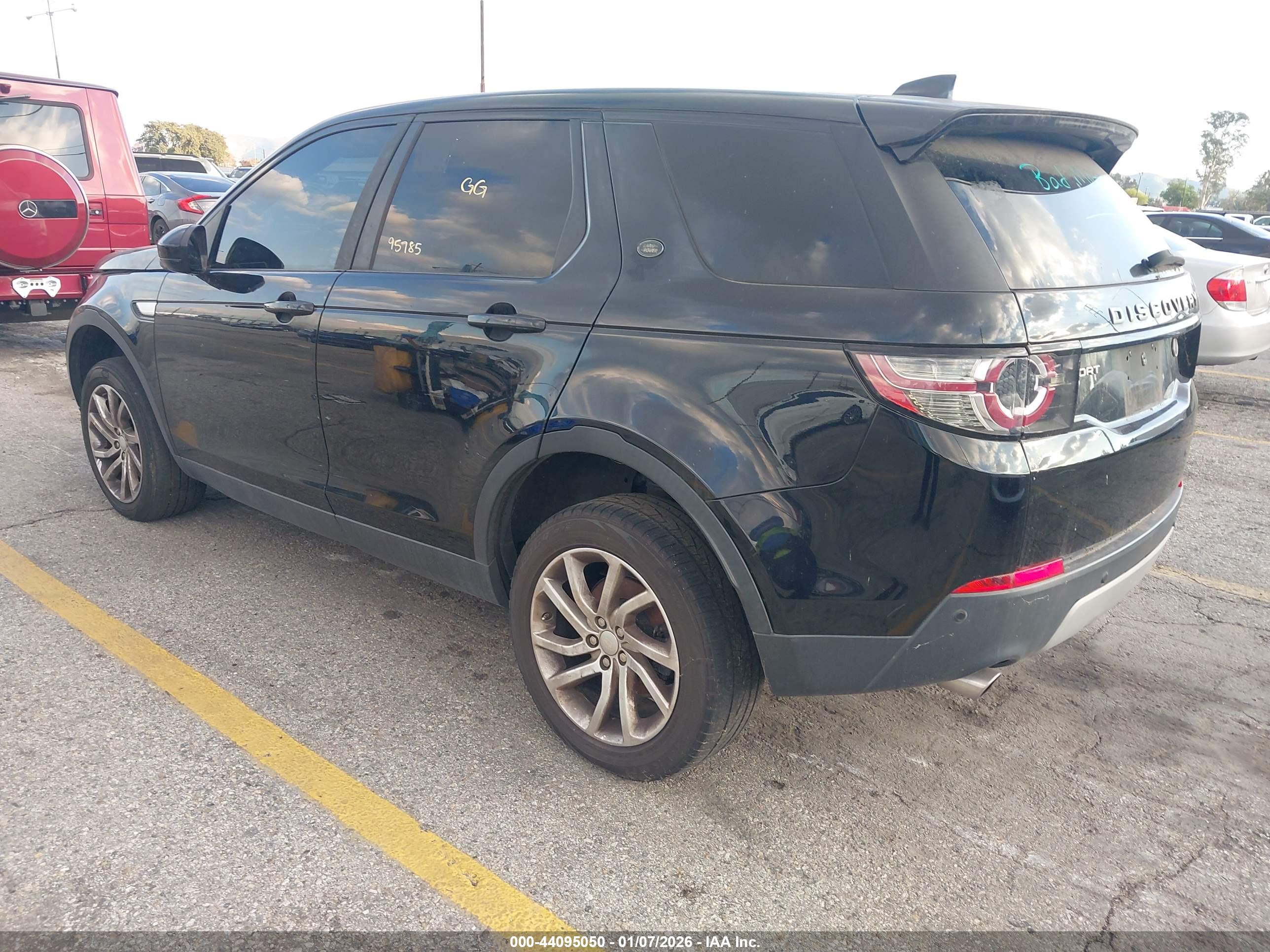 LAND ROVER image 3