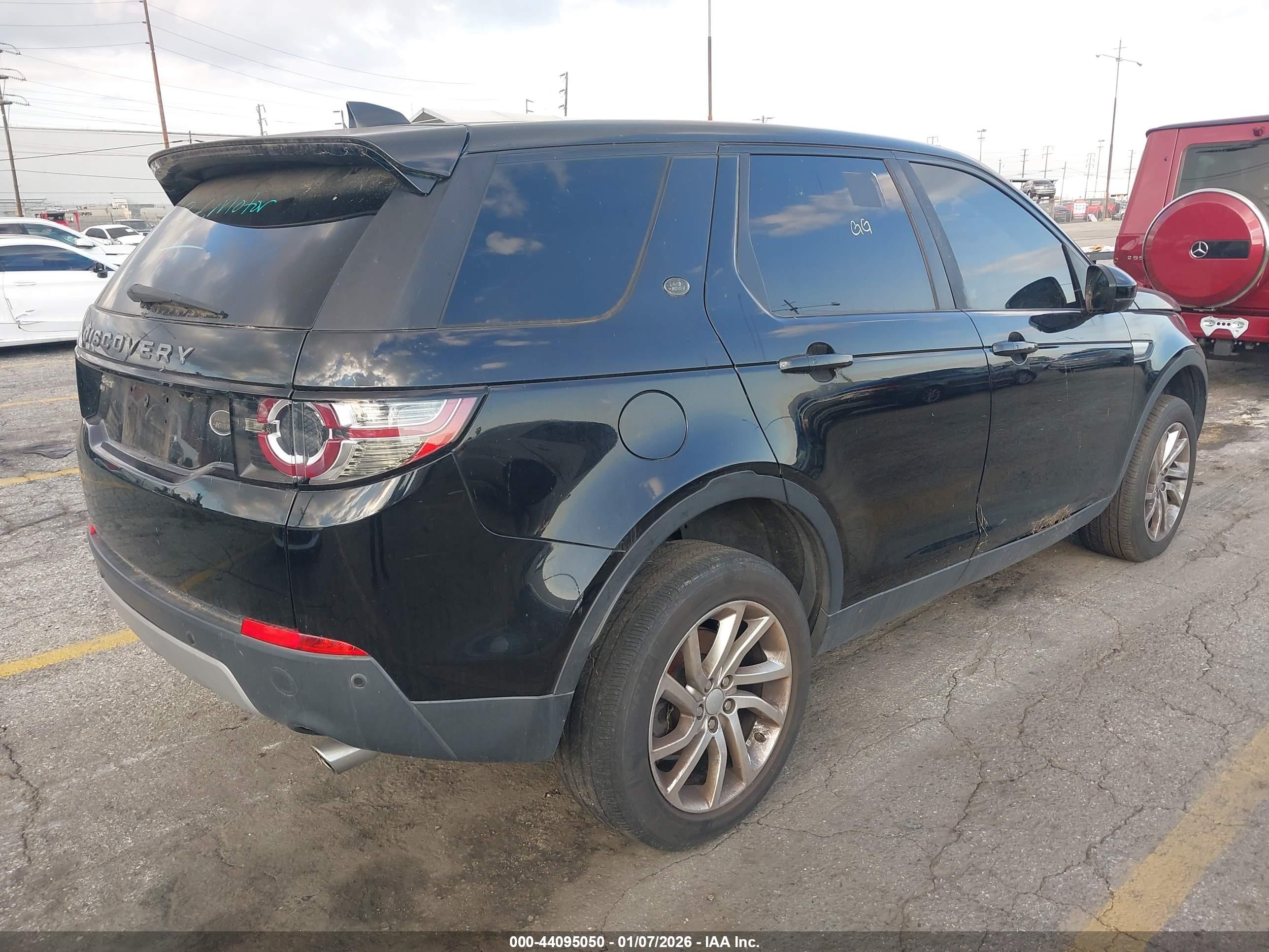 LAND ROVER image 4
